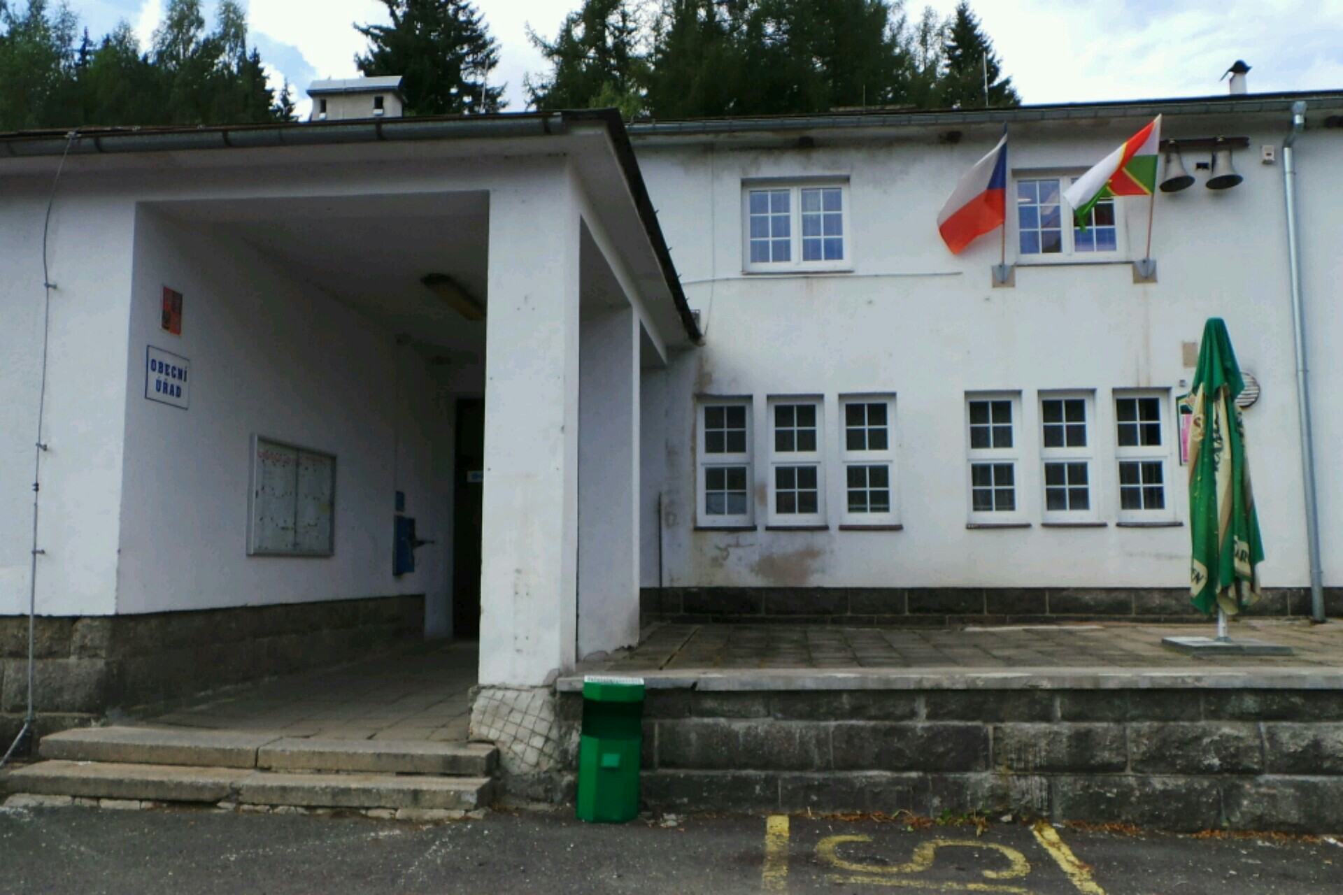 Jiřetín pod Bukovou - obecní úřad