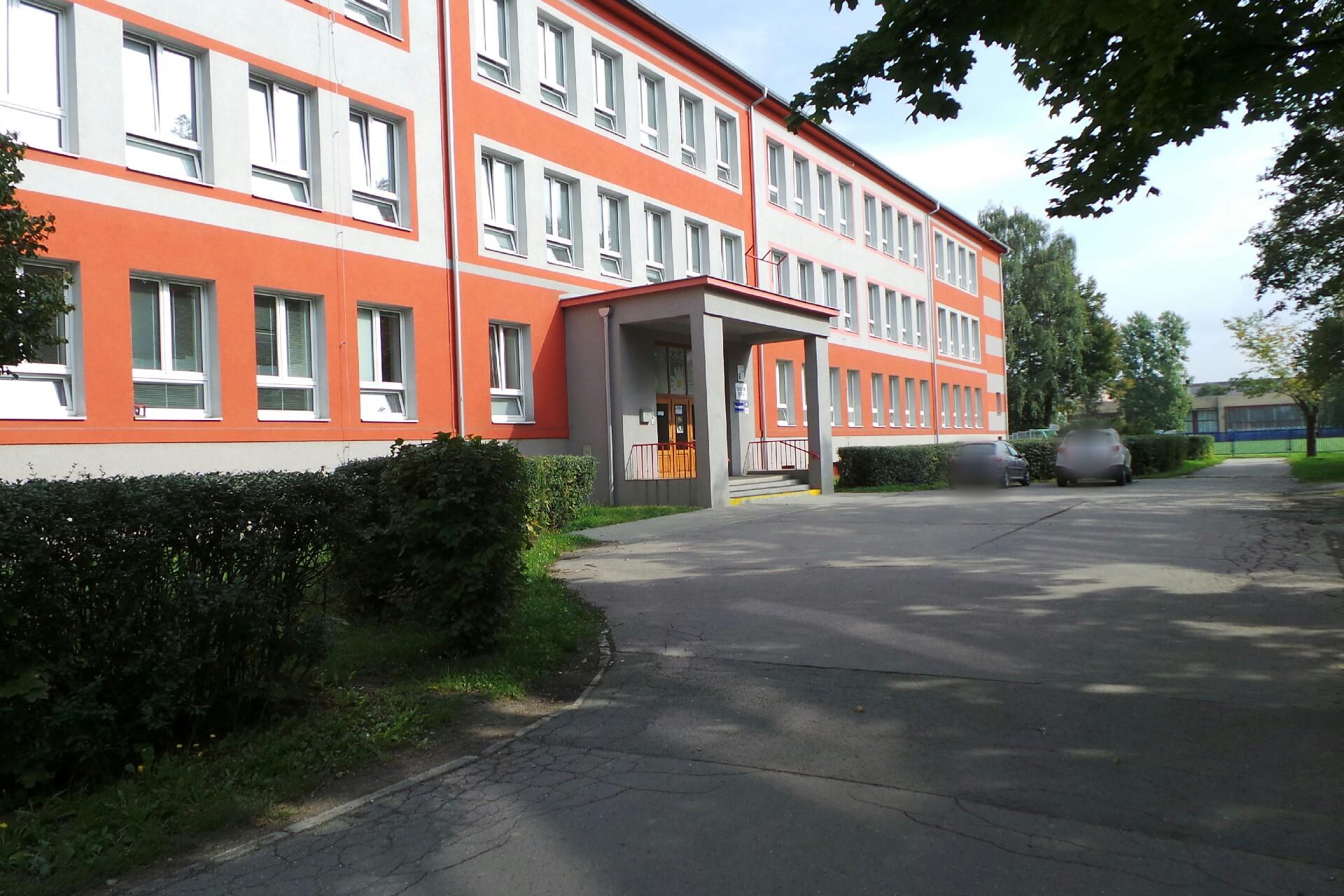 Školní knihovna Hrabůvka foto 1