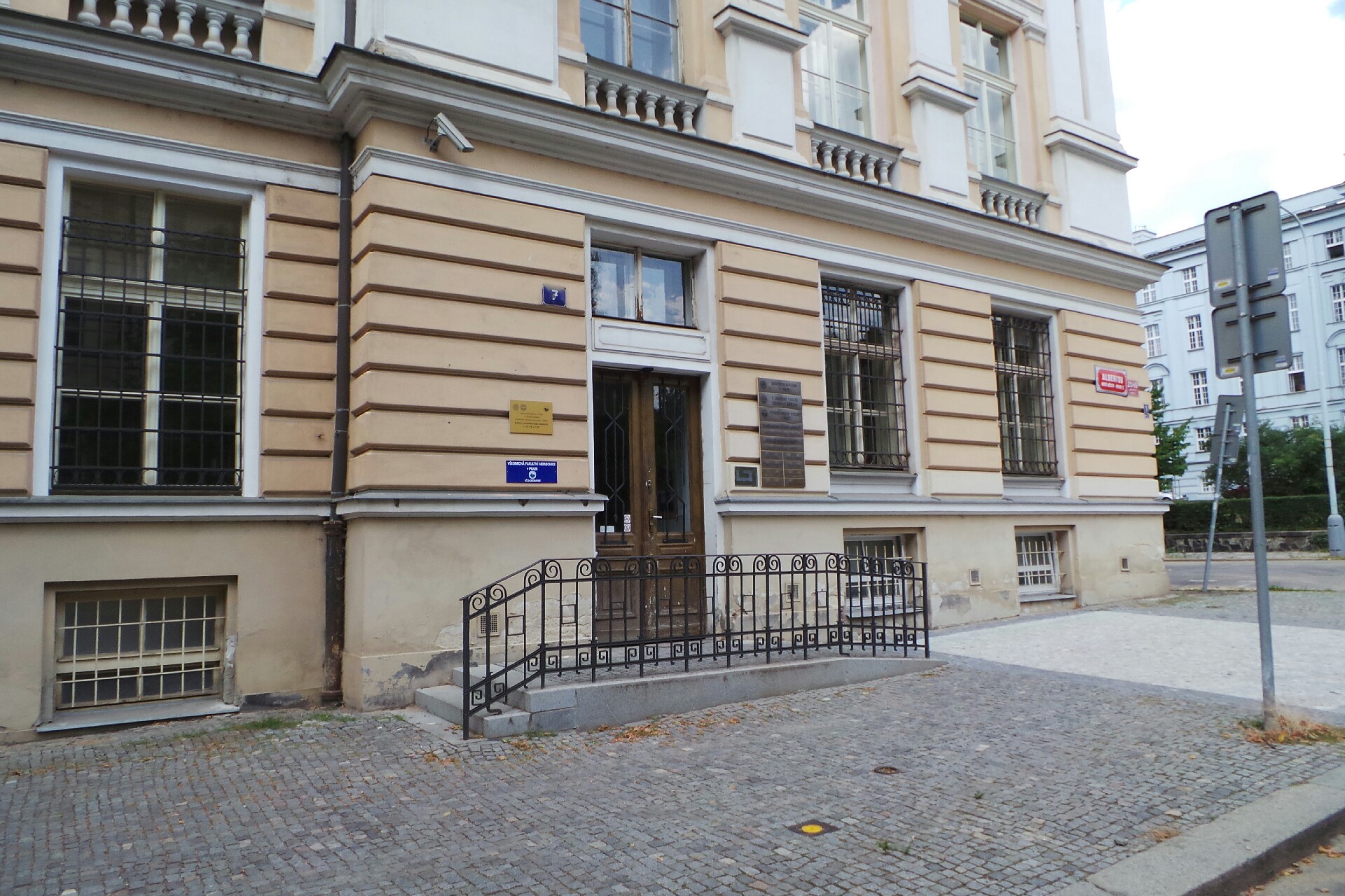 Klinika rehabilitačního lékařství VFN a 1. LF UK