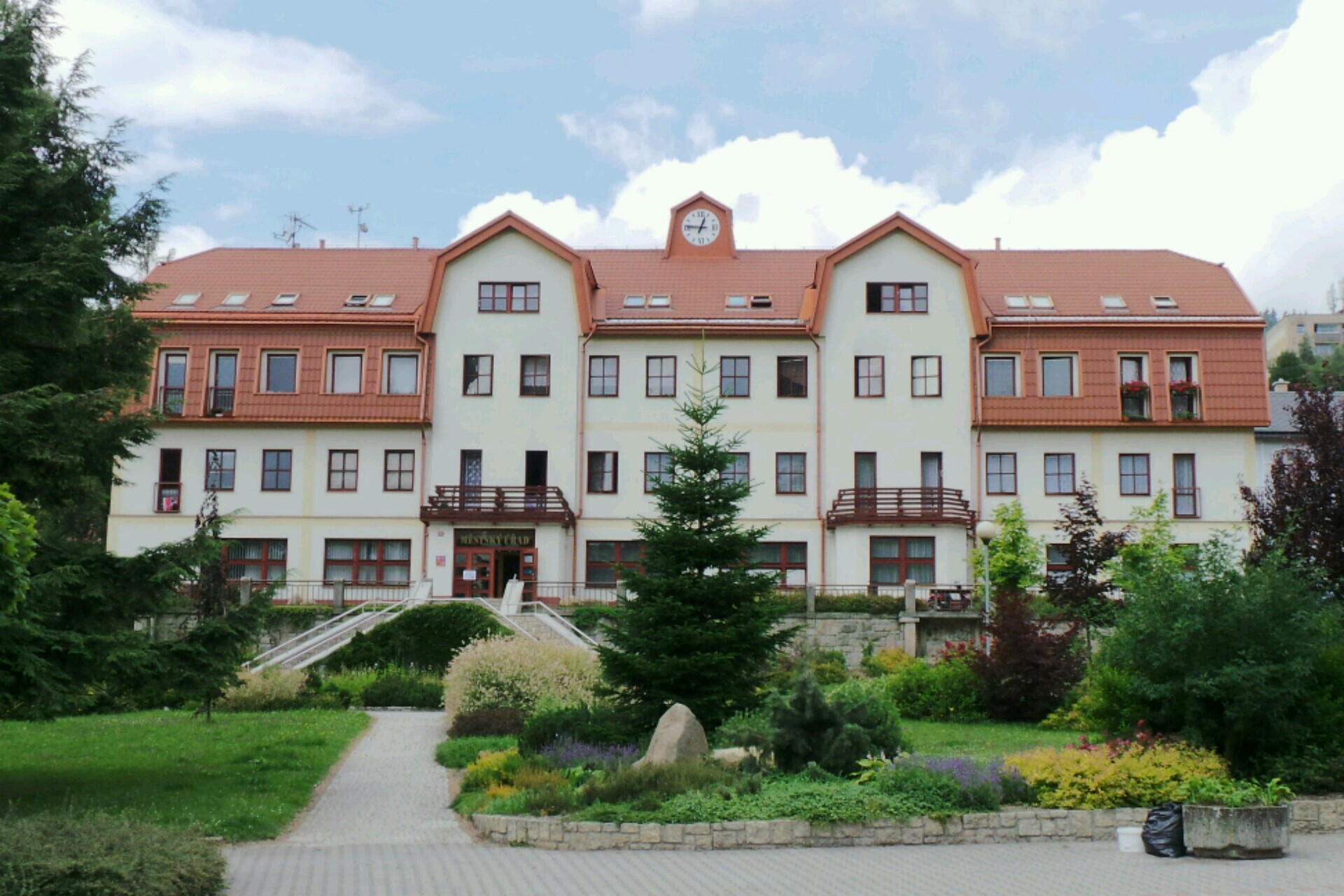 Velké Hamry - městský úřad