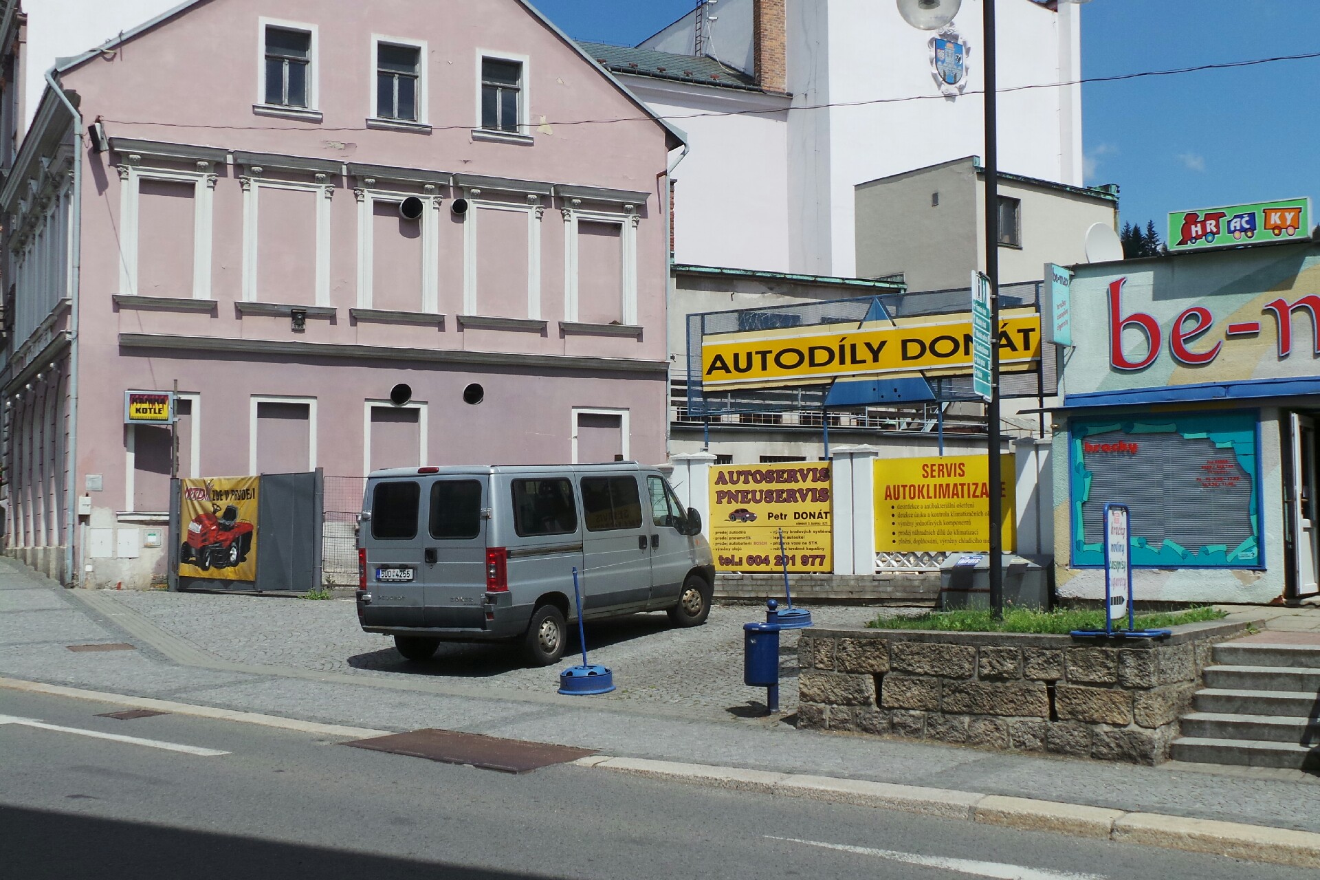 Petr Donát - Půjčovna střešních boxů