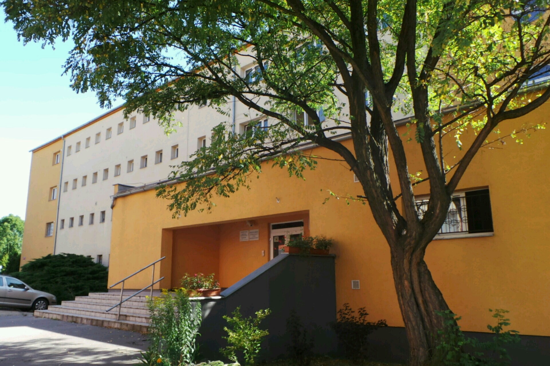 Výchovný ústav, středisko výchovné péče Klíčov, základní škola a střední škola, Praha 9, Čakovická