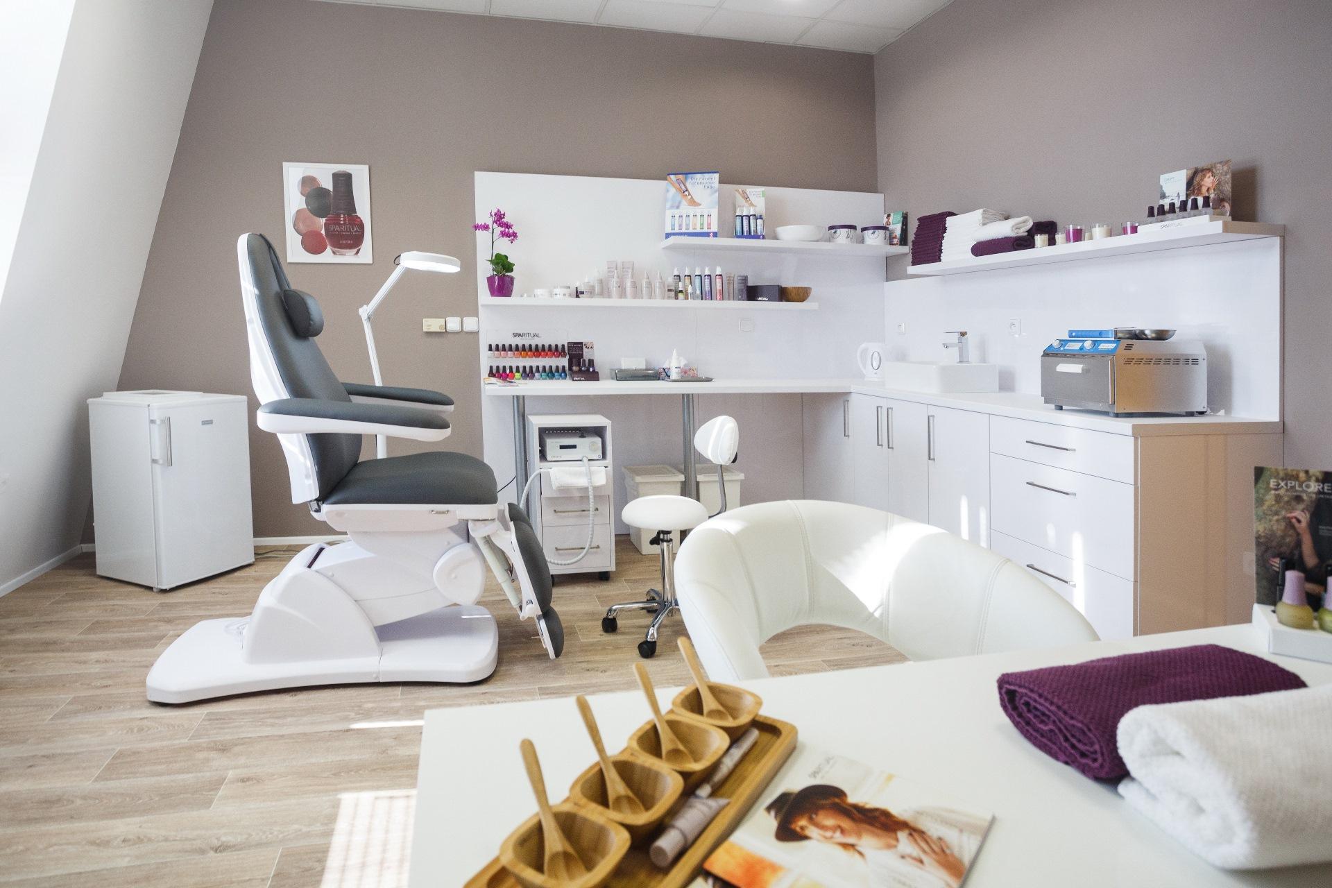 ZDRAVÁ PEDIKÚRA - Studio zdravé pedikúry a manikúry