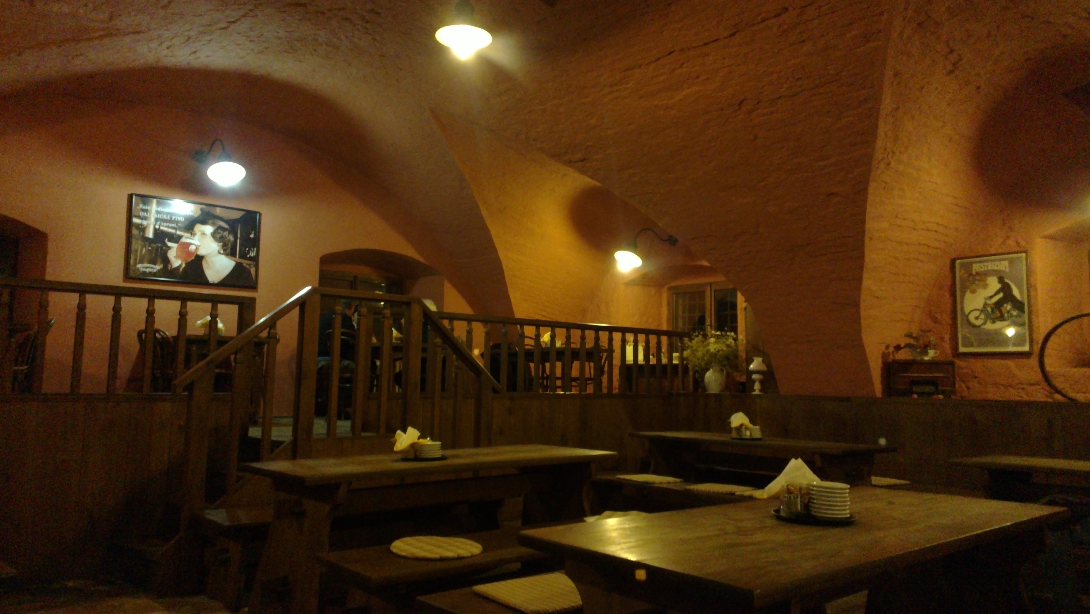 AKCIOVÝ PIVOVAR DALEŠICE - Pivovarská restaurace foto 2