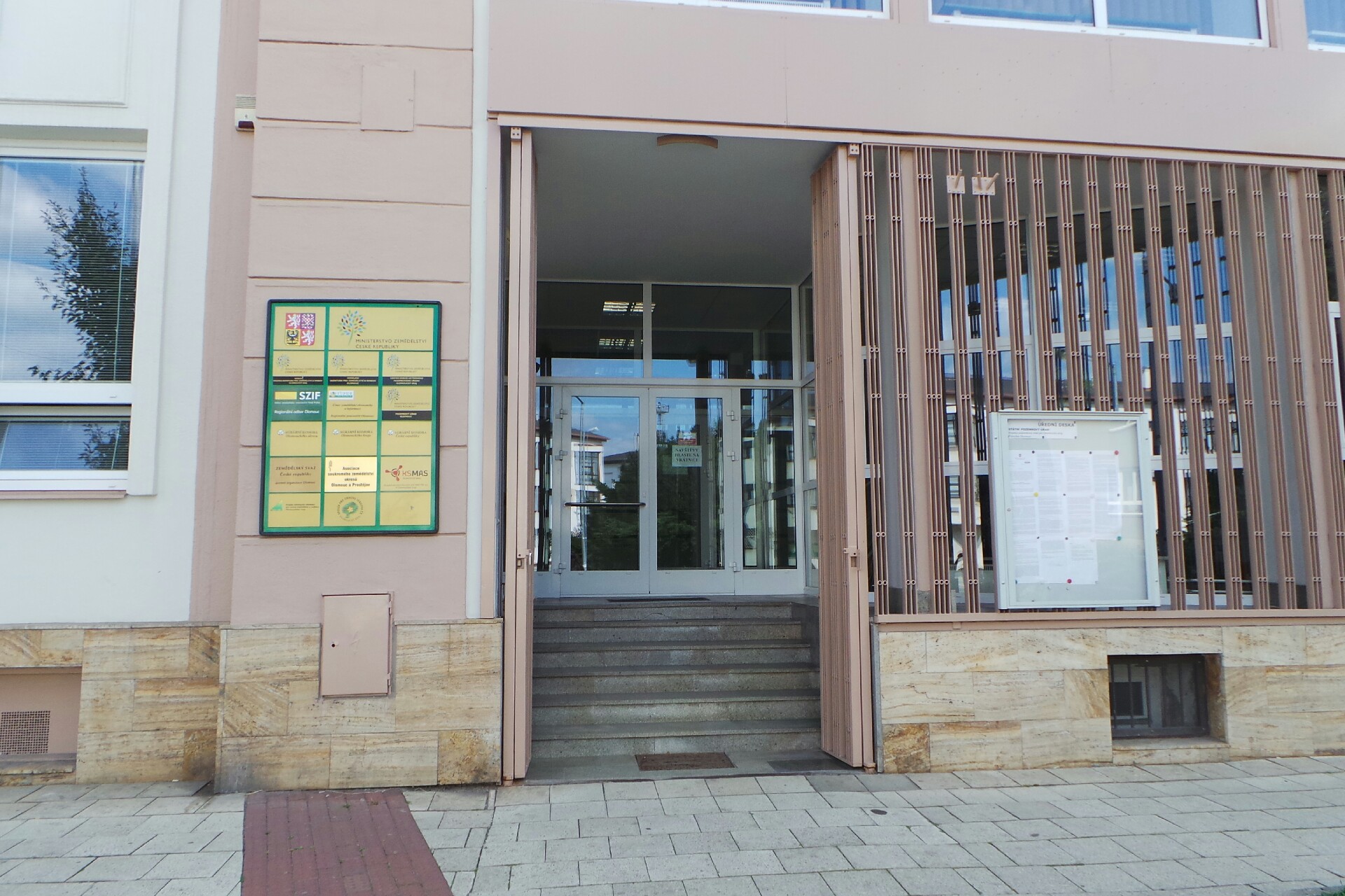 Státní pozemkový úřad foto 1