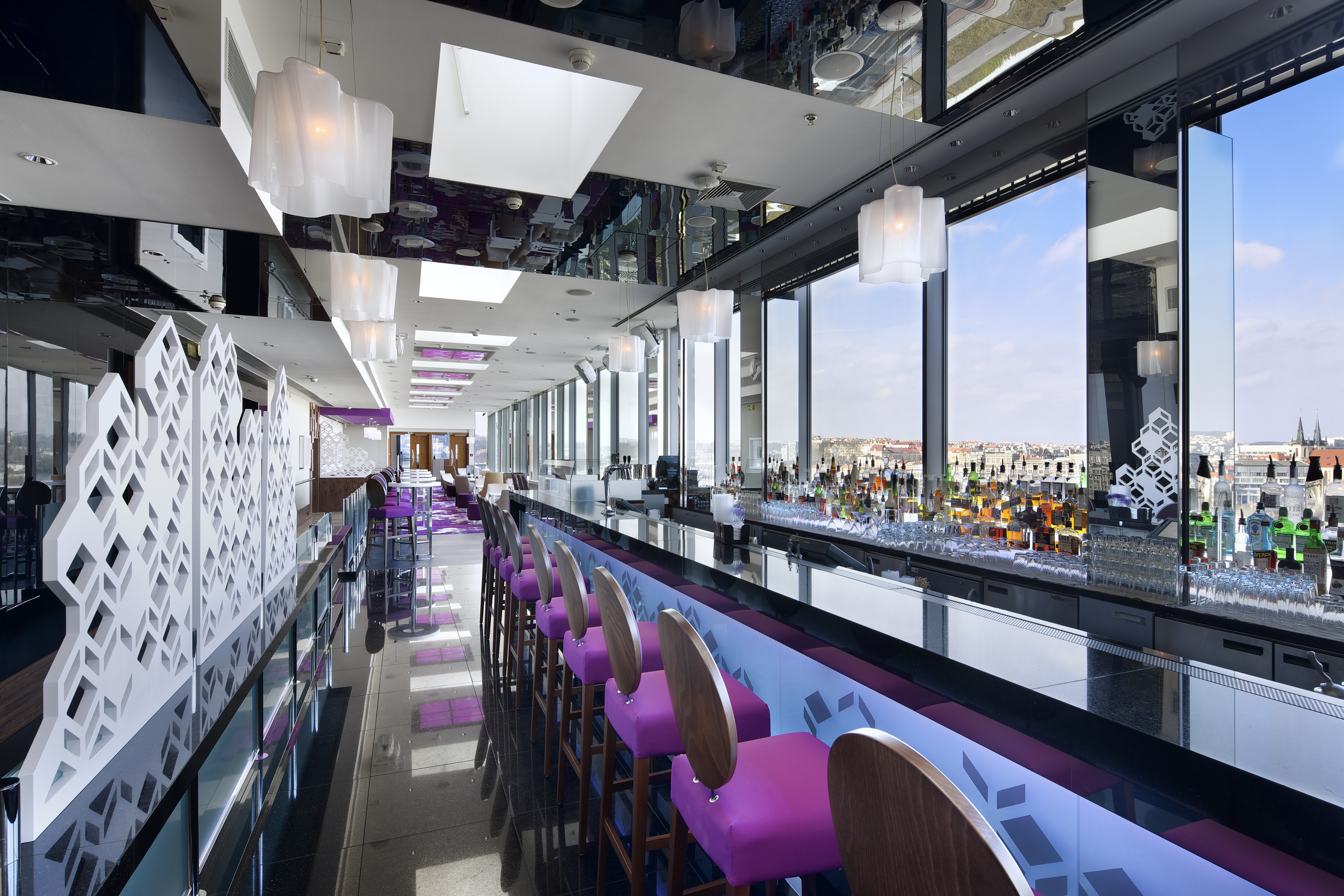 Cloud 9 Sky Bar & Lounge foto 4