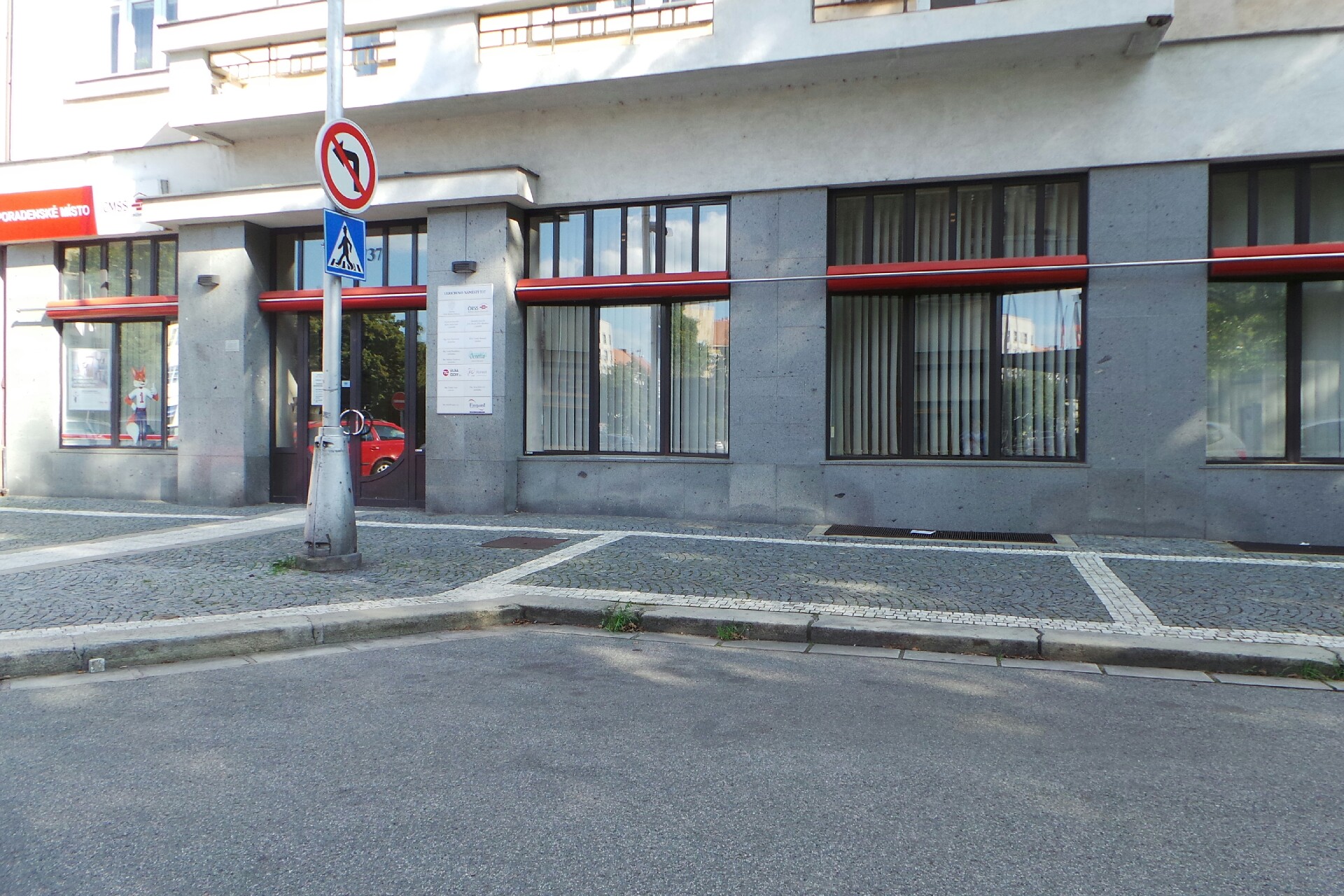 Mgr. Lenka Navrátilová, advokátka