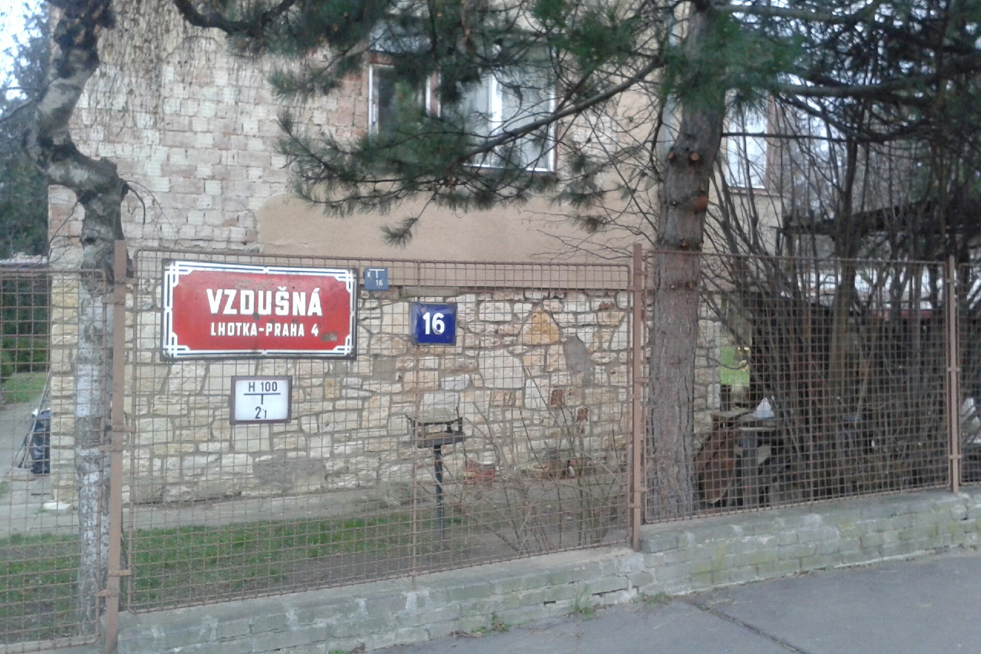 Sdružení turistických a tábornických oddílů