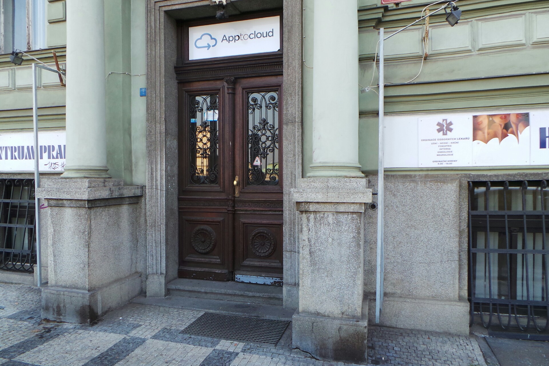 Medical Healthcom, spol. s r.o.