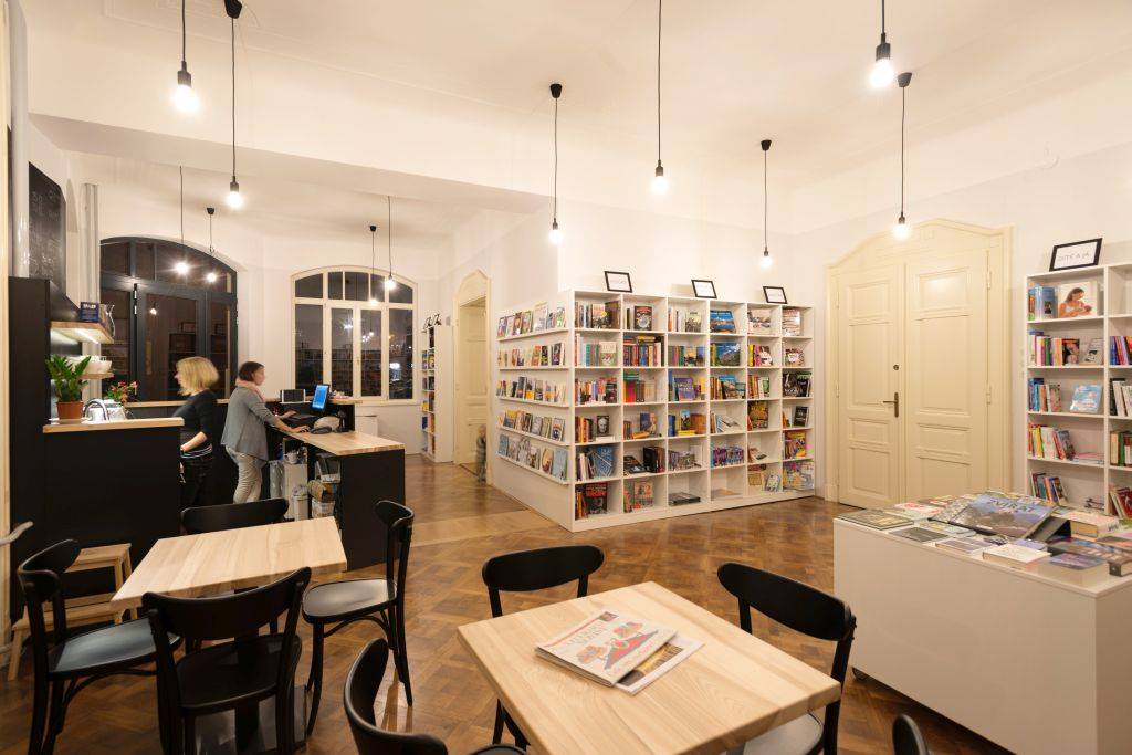 Knihkupectví Křižovatka foto 3