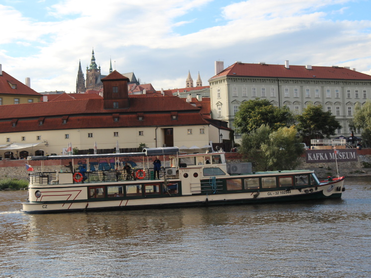 Vyhlídkové lodě Praha – EDUTOP foto 2