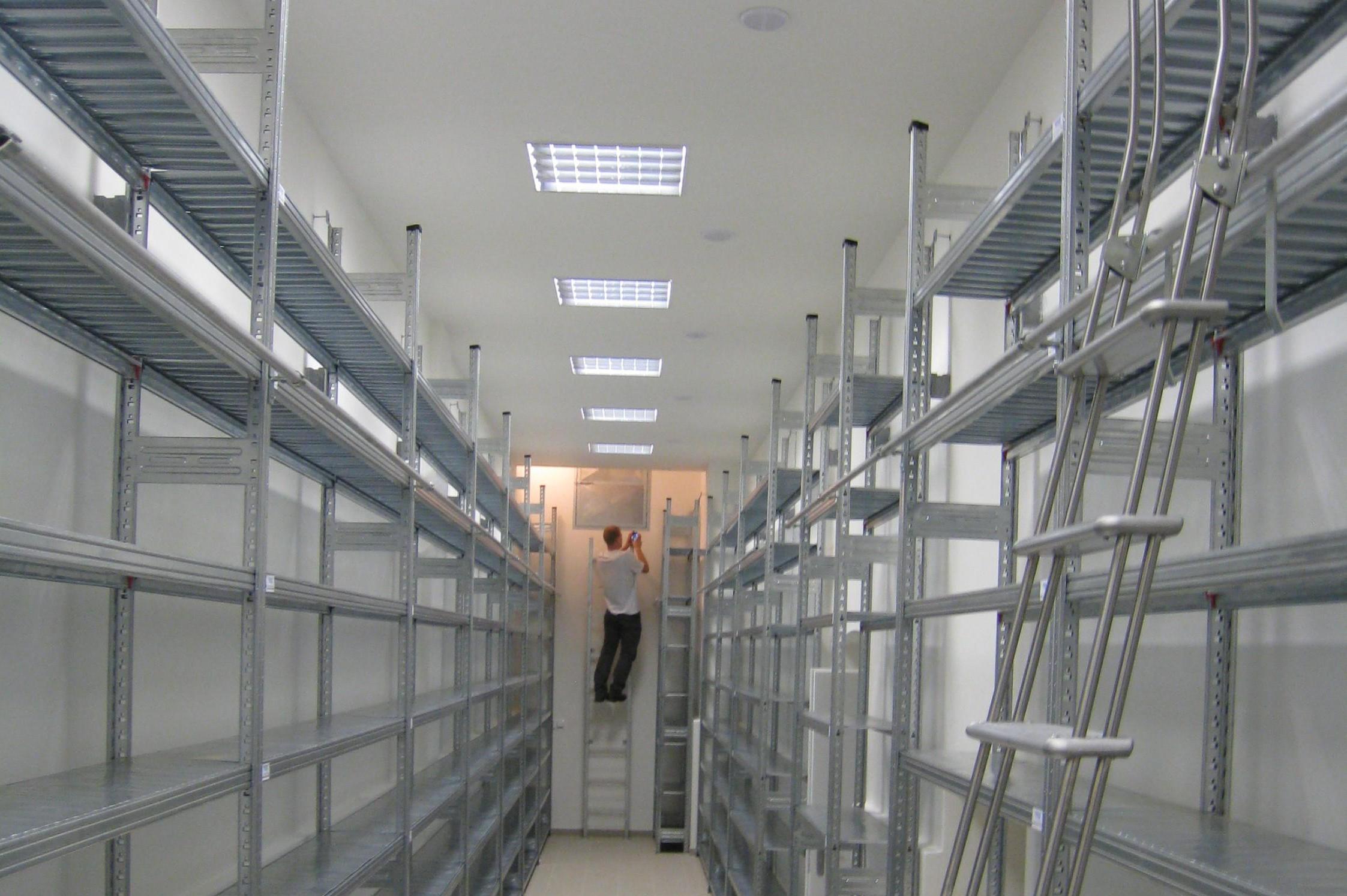 Regálové systémy - Toman