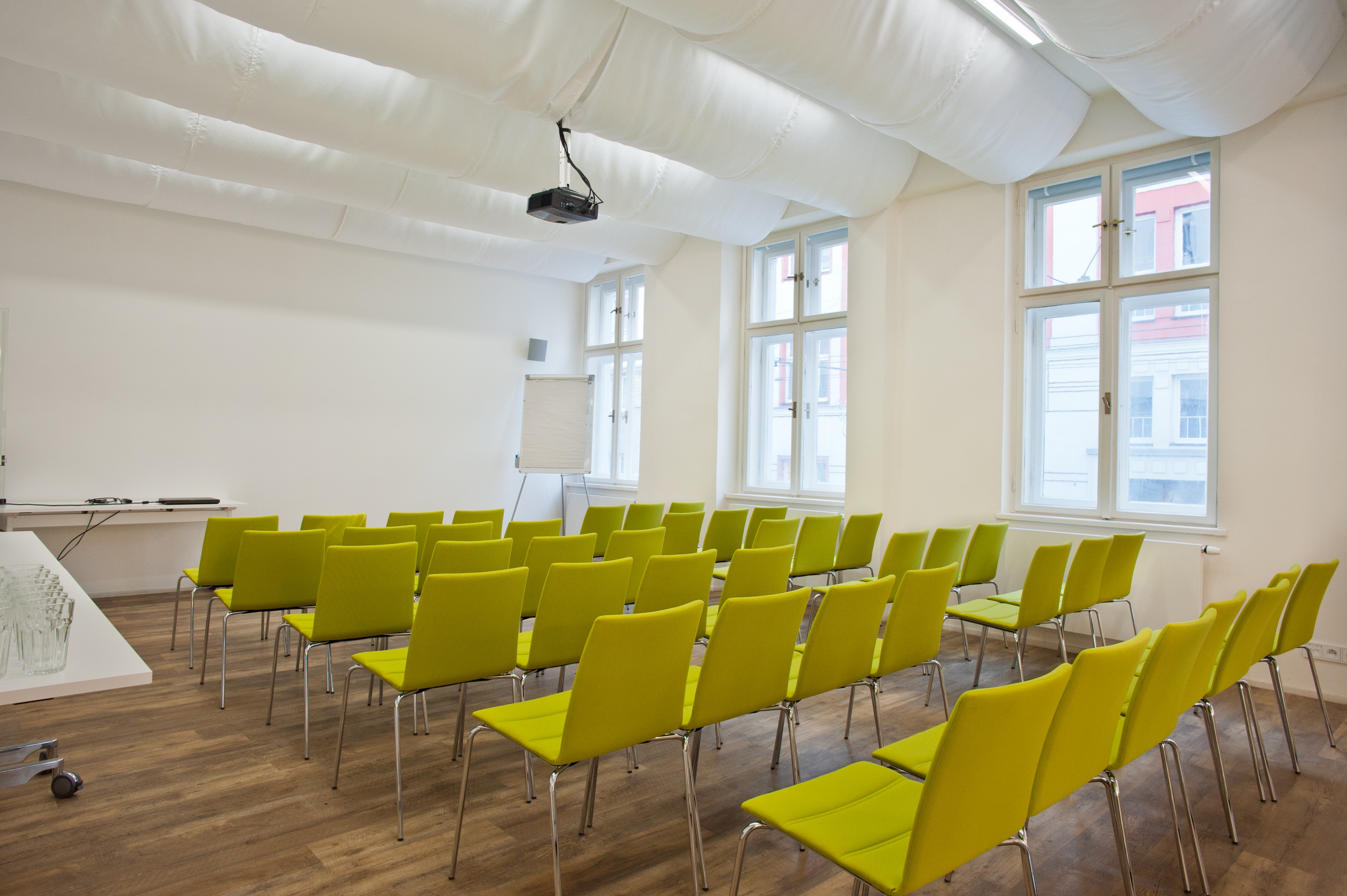 European Institut of Business Studies, s.r.o. foto 2