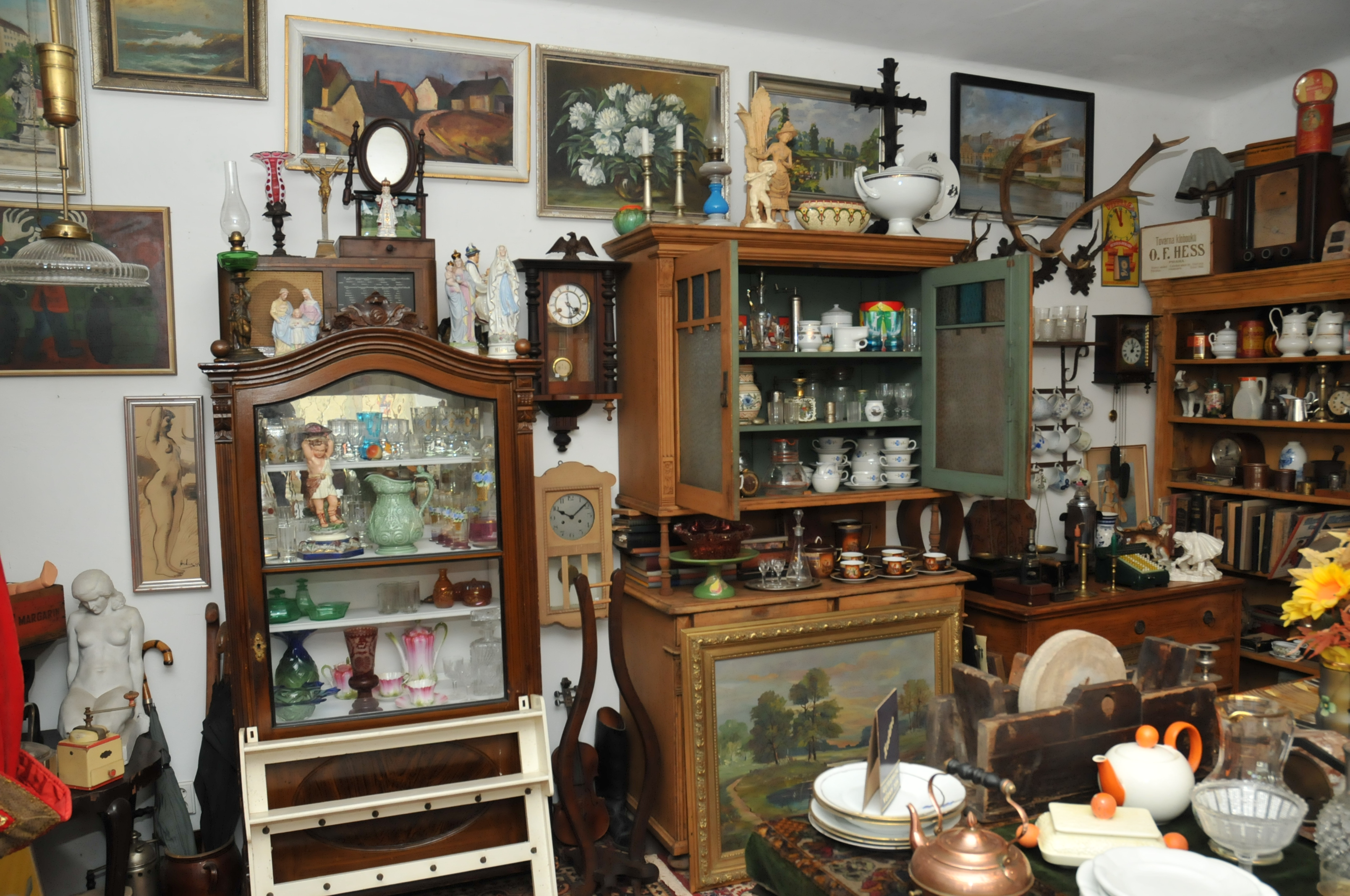 Vetešnictví starožitnosti antik - Lukáš Zuska foto 3