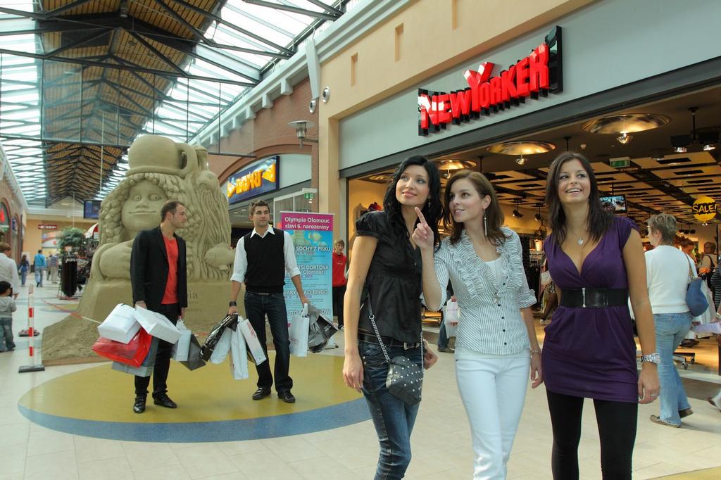 Obchodní centrum Olympia Olomouc foto 3