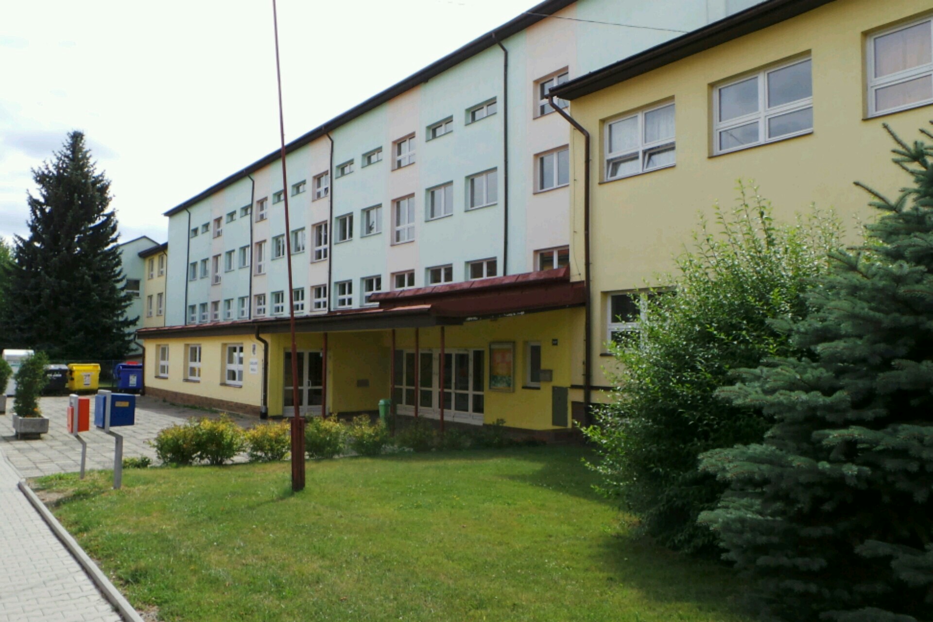 Sportovní hala - ZŠ a MŠ Zákupy