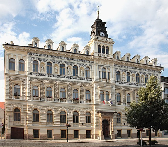 Louny - městský úřad foto 2