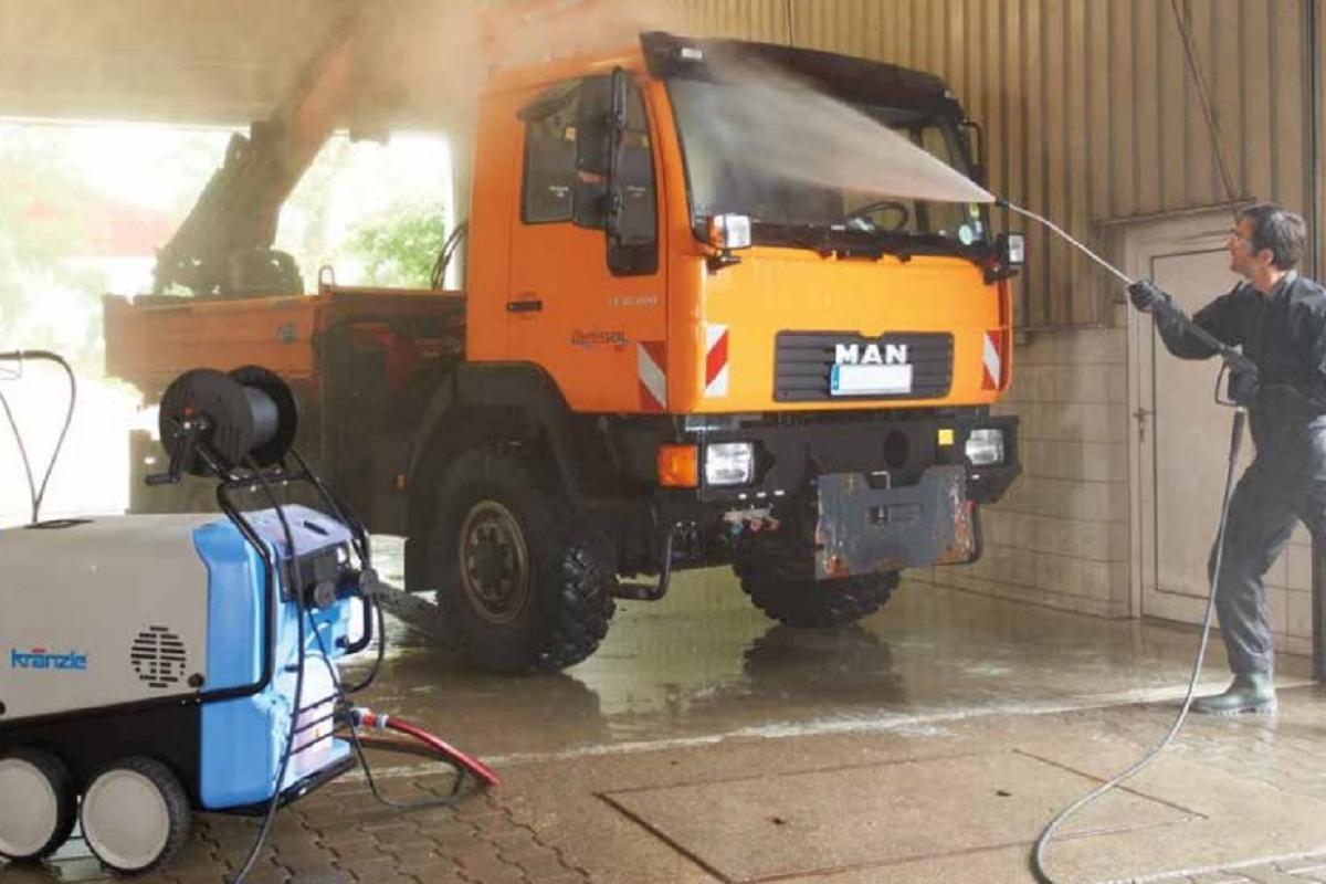 Ivo Rozsypal -  čistící a úklidová technika