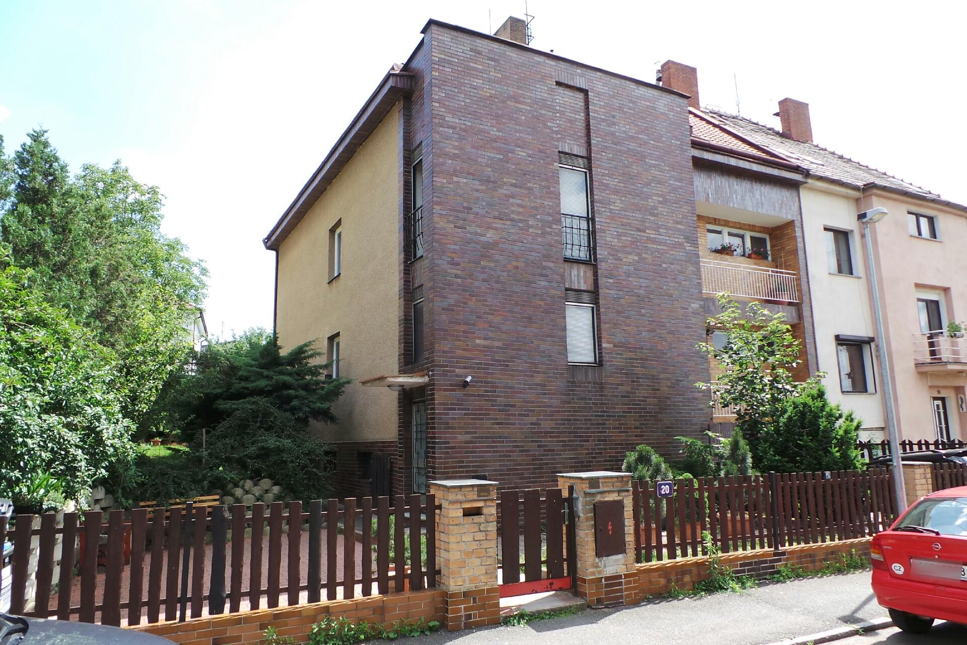 Zubní lékař MUDr. Petr Mareš