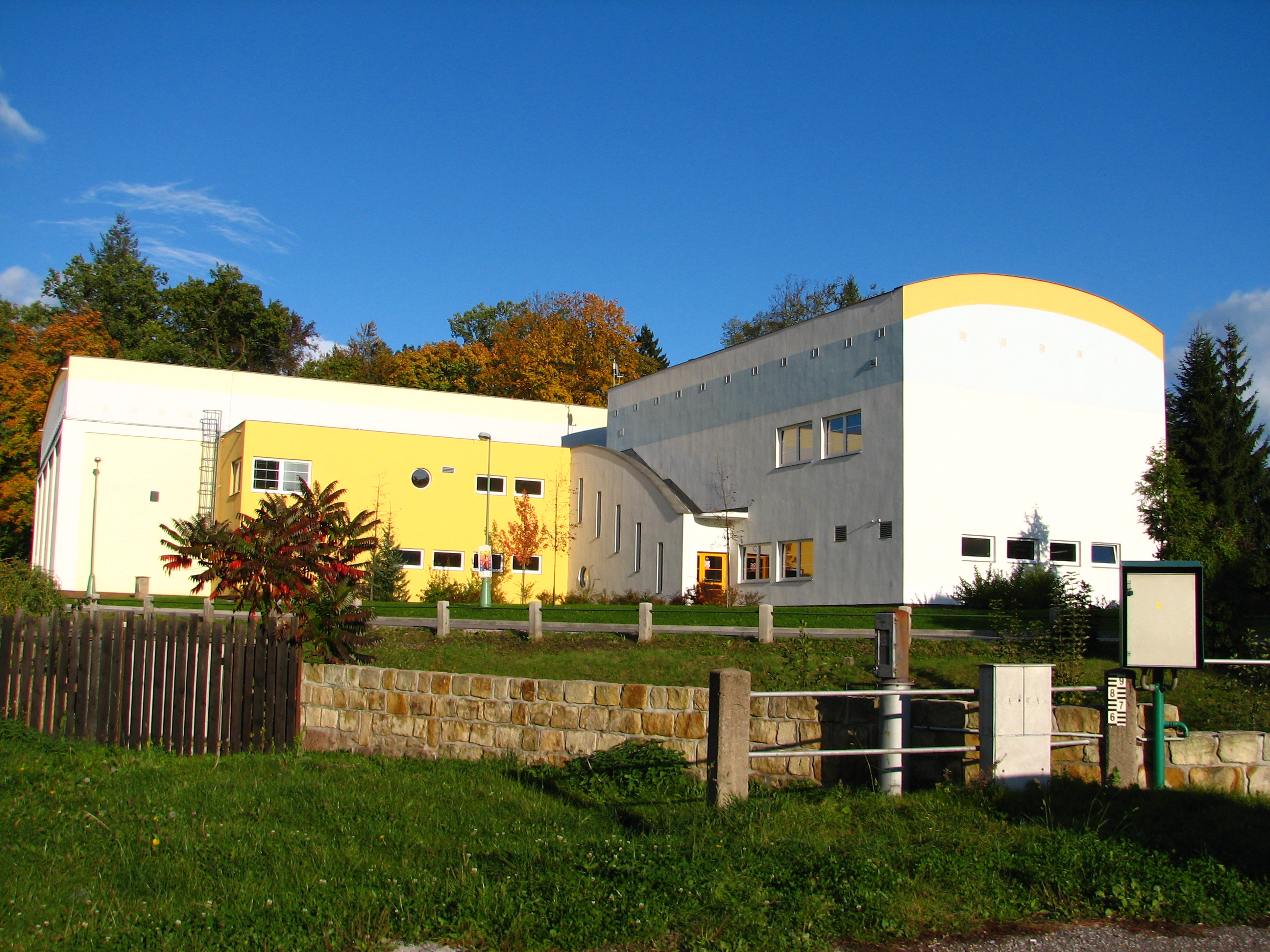 Městská sportovní hala Hostinné foto 2