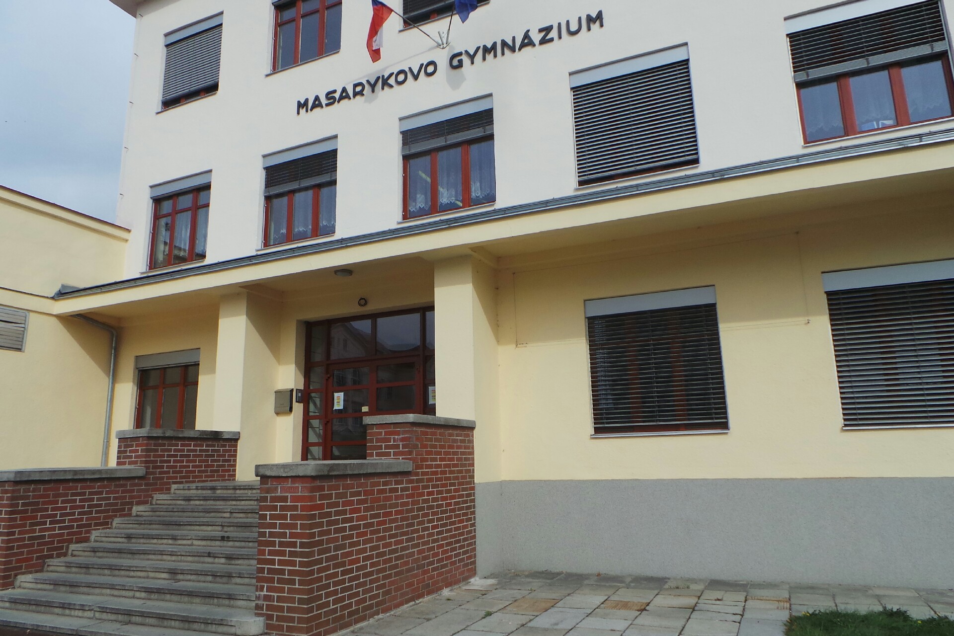 Masarykovo gymnázium a Jazyková škola s právem státní jazykové zkoušky Vsetín - Školní jídelna