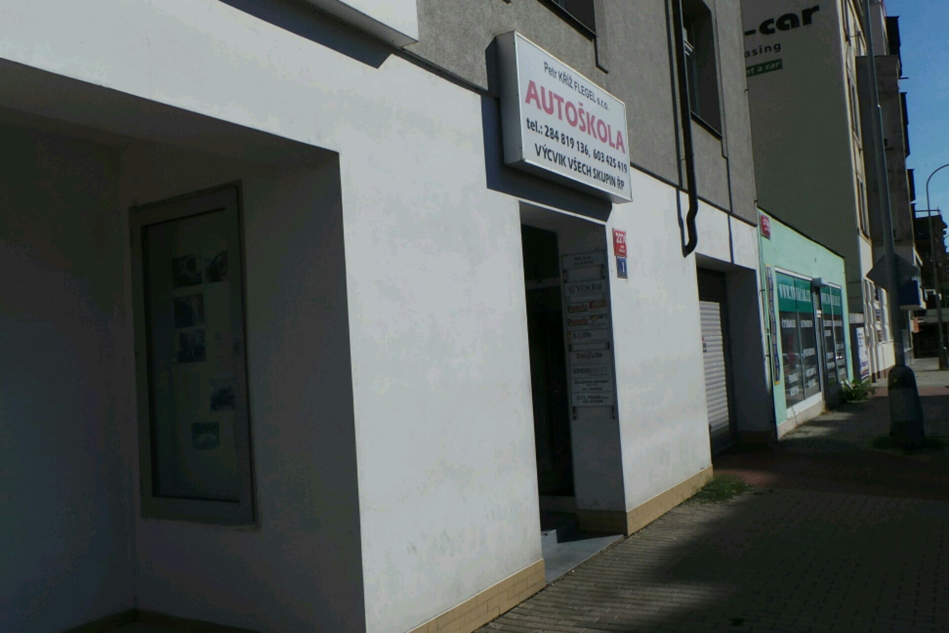 b 4 life finance, s.r.o.