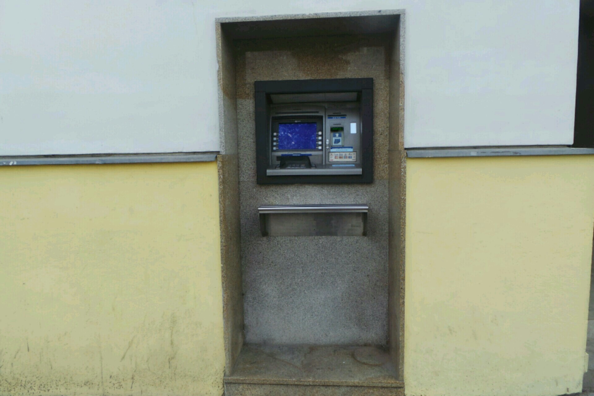 Bankomat České spořitelny foto 1