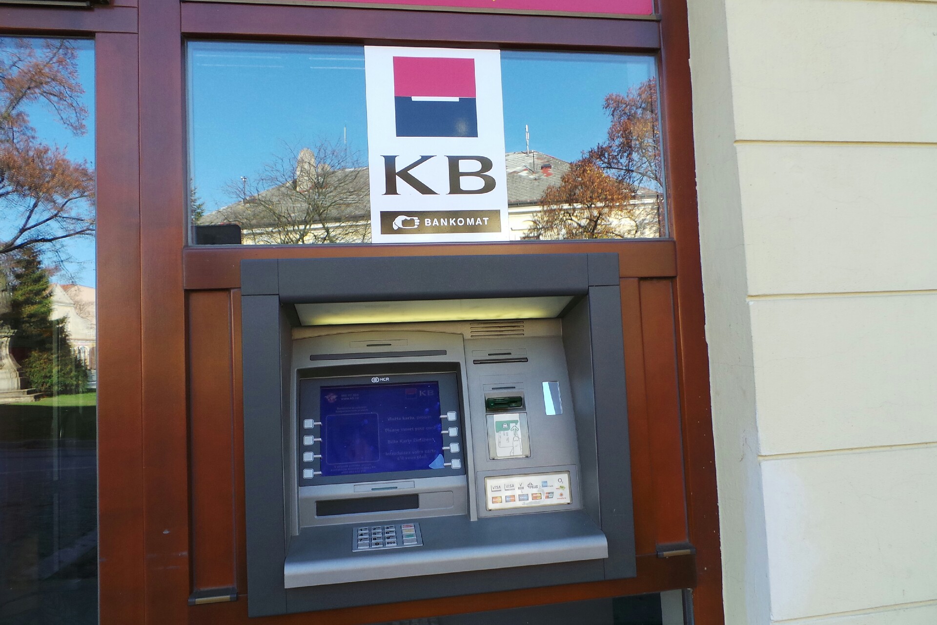 Bankomat Komerční banky foto 2