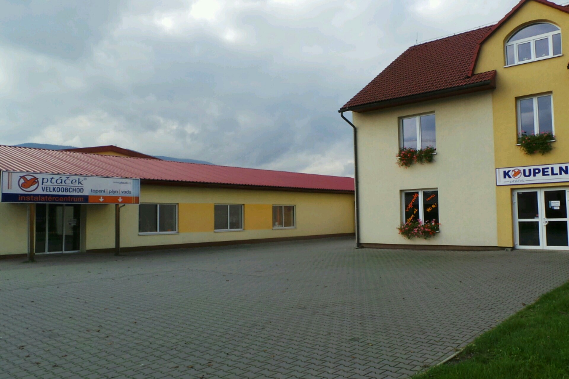 PTÁČEK: topení-voda-plyn