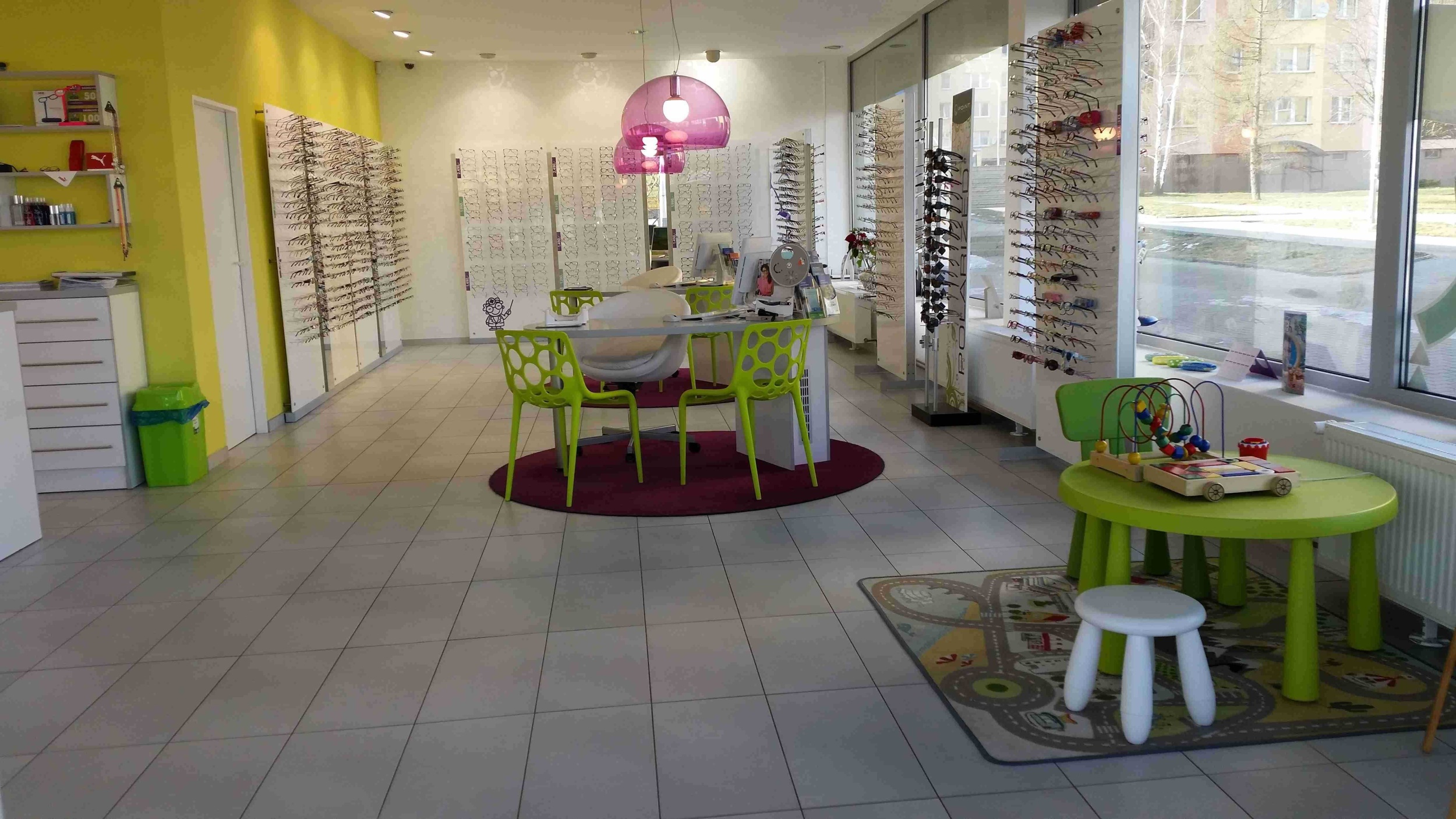 DOKTOR KLAIN - MĚŘENÍ ZRAKU foto 3