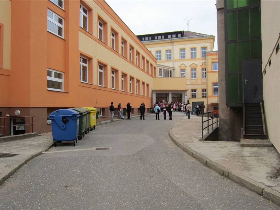 ZŠ, Náchod, Komenského