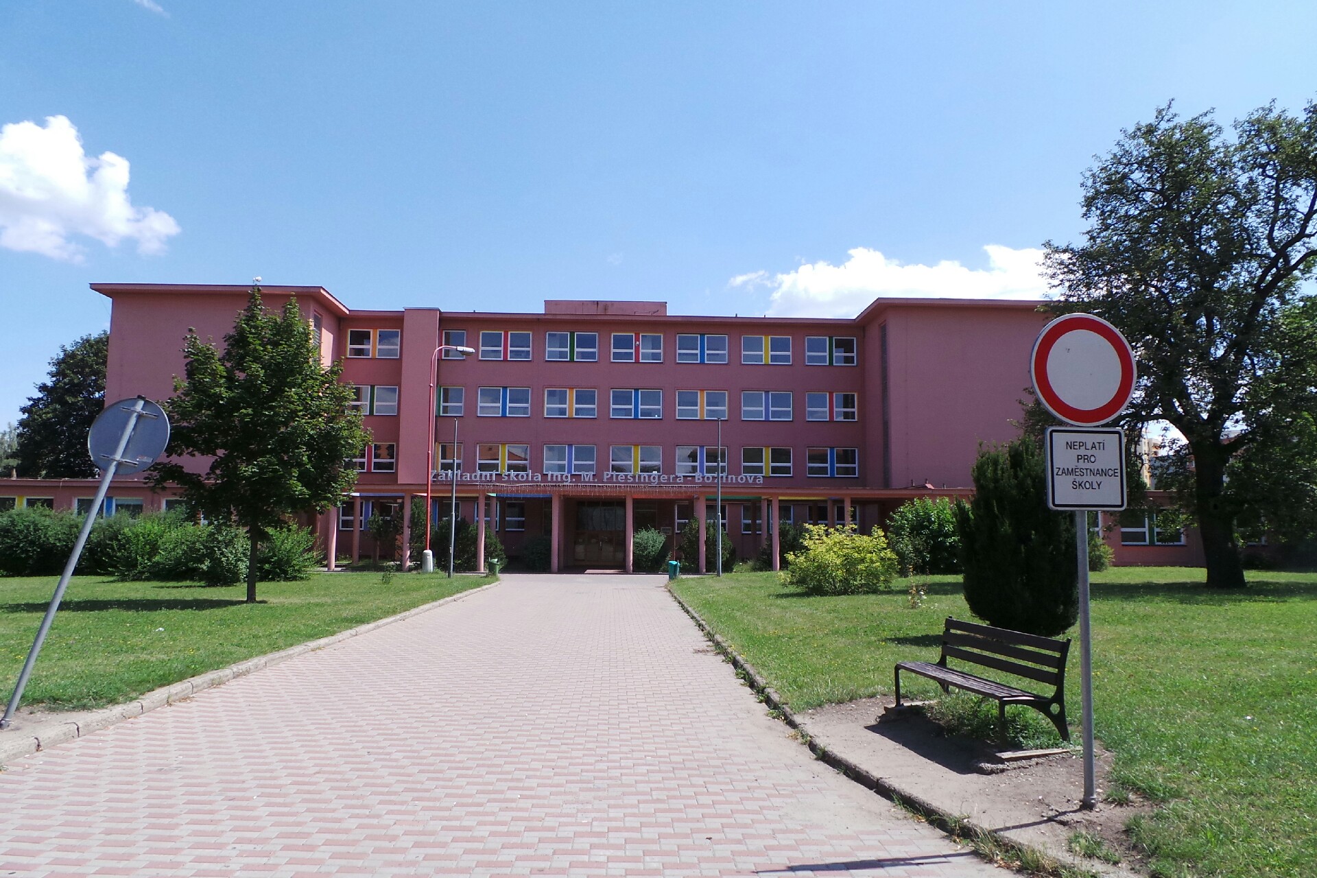 ZŠ Ing. M. Plesingera Neratovice