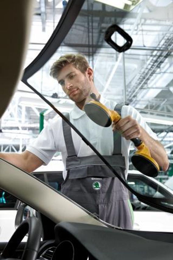 PŘEROST A ŠVORC AUTO