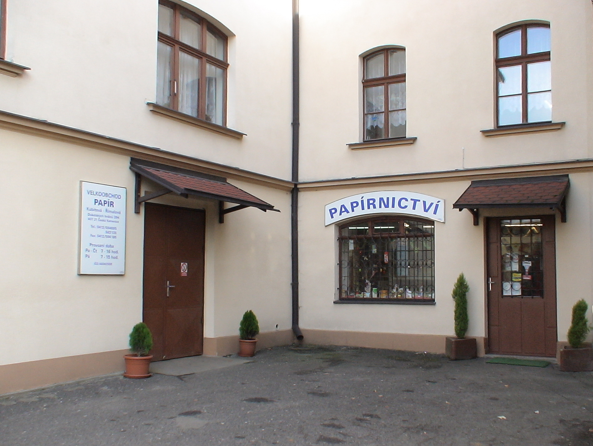 Iva Kubitová - Velkoobchod papír Kubitová & Římalová foto 2