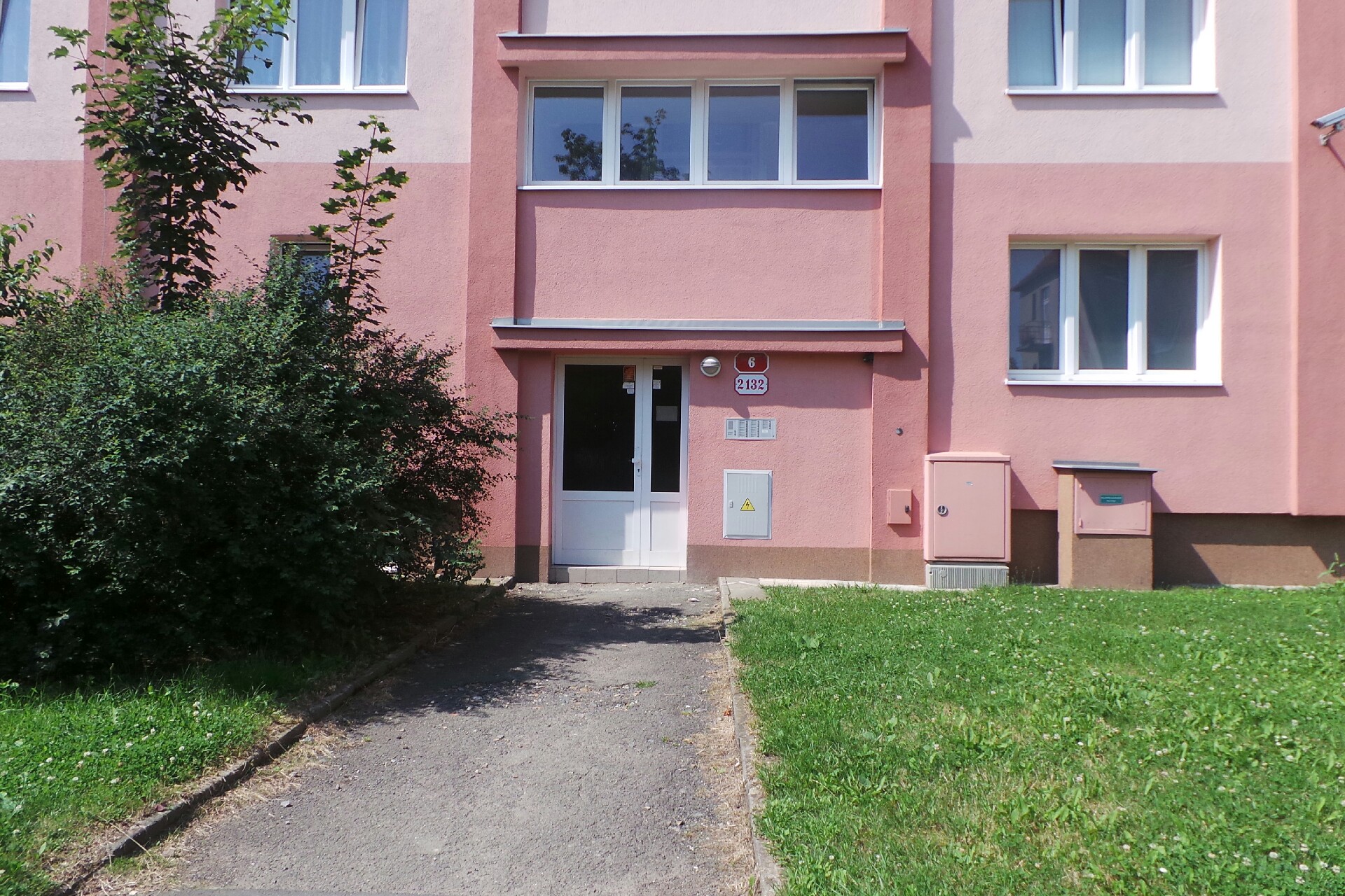 Úklidové služby - ENTIRE servis s.r.o.