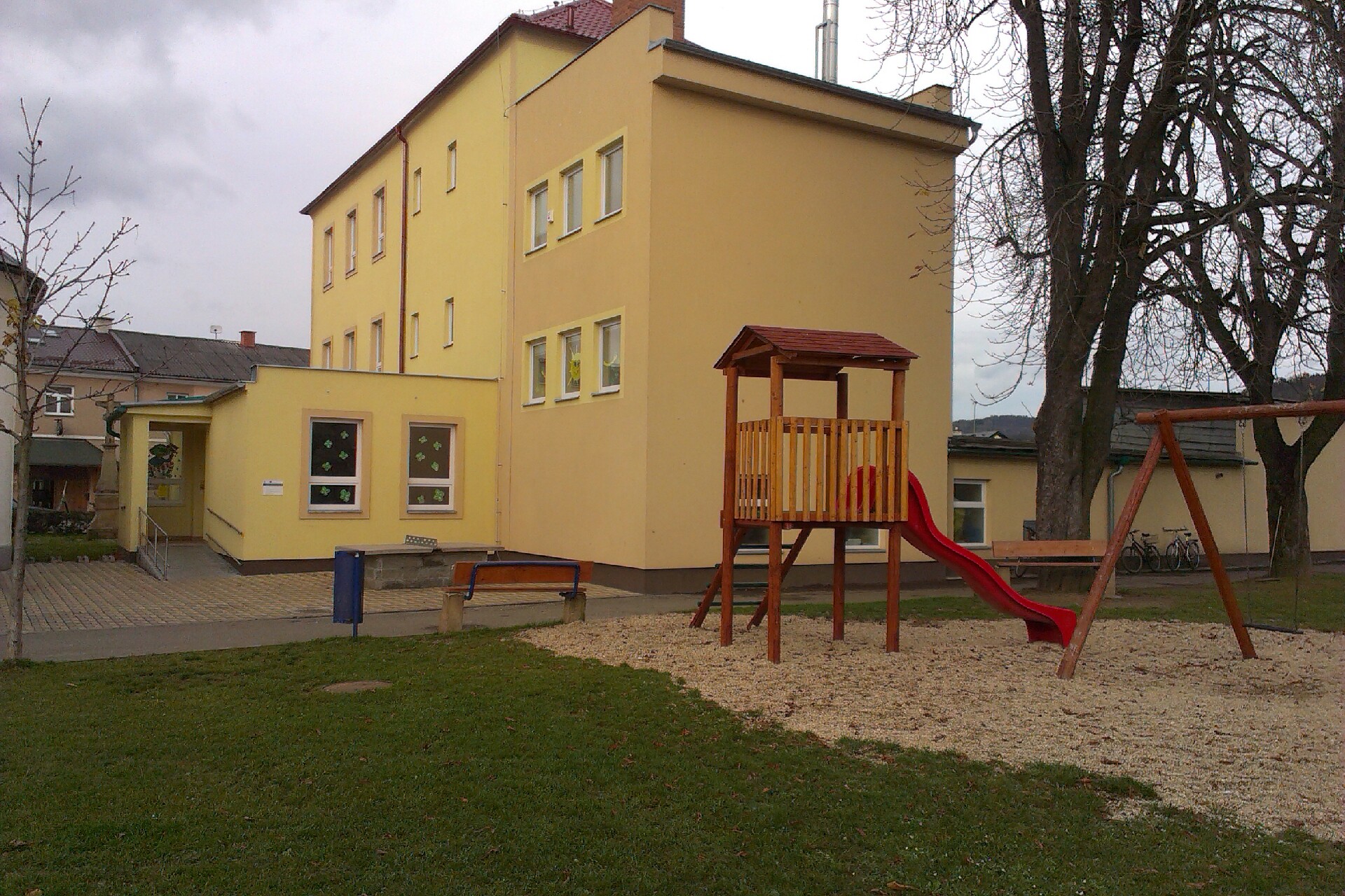 ZŠ Boleslava Hrbka a MŠ Leština