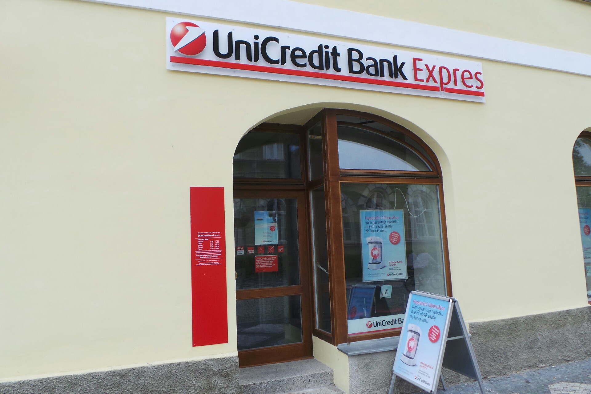UniCredit Bank Expres