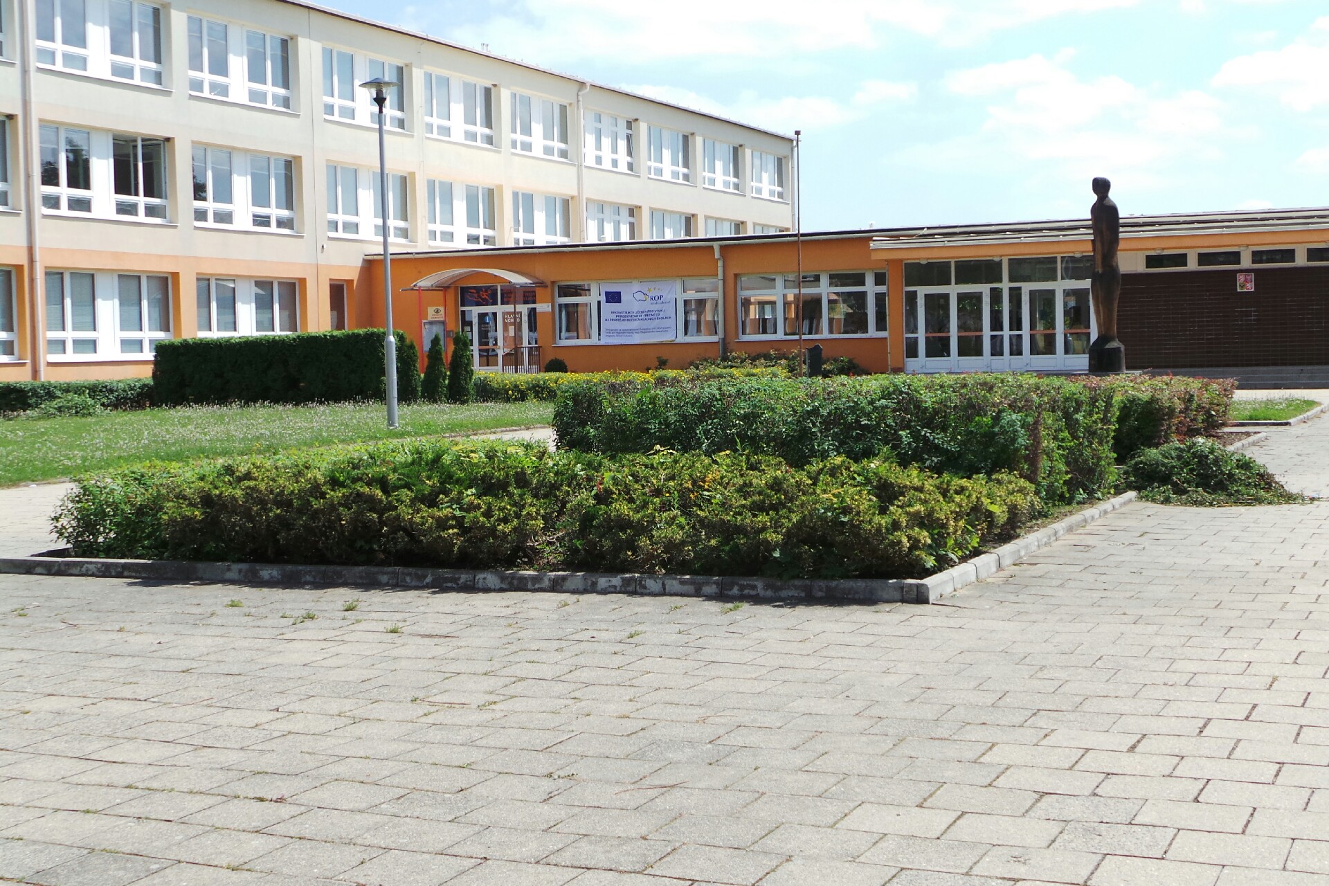 Reálné gymnázium a základní škola Otto Wichterleho, Prostějov