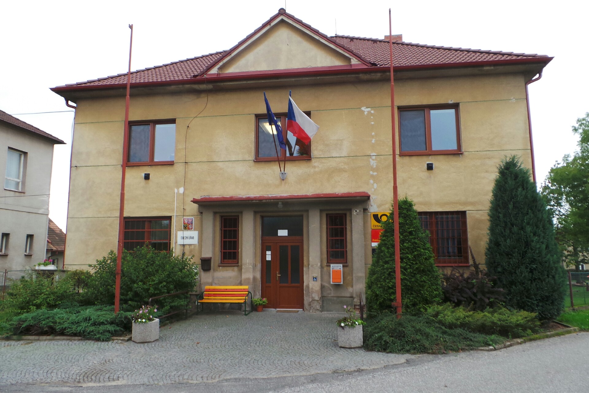 Vysoké Chvojno - obecní úřad