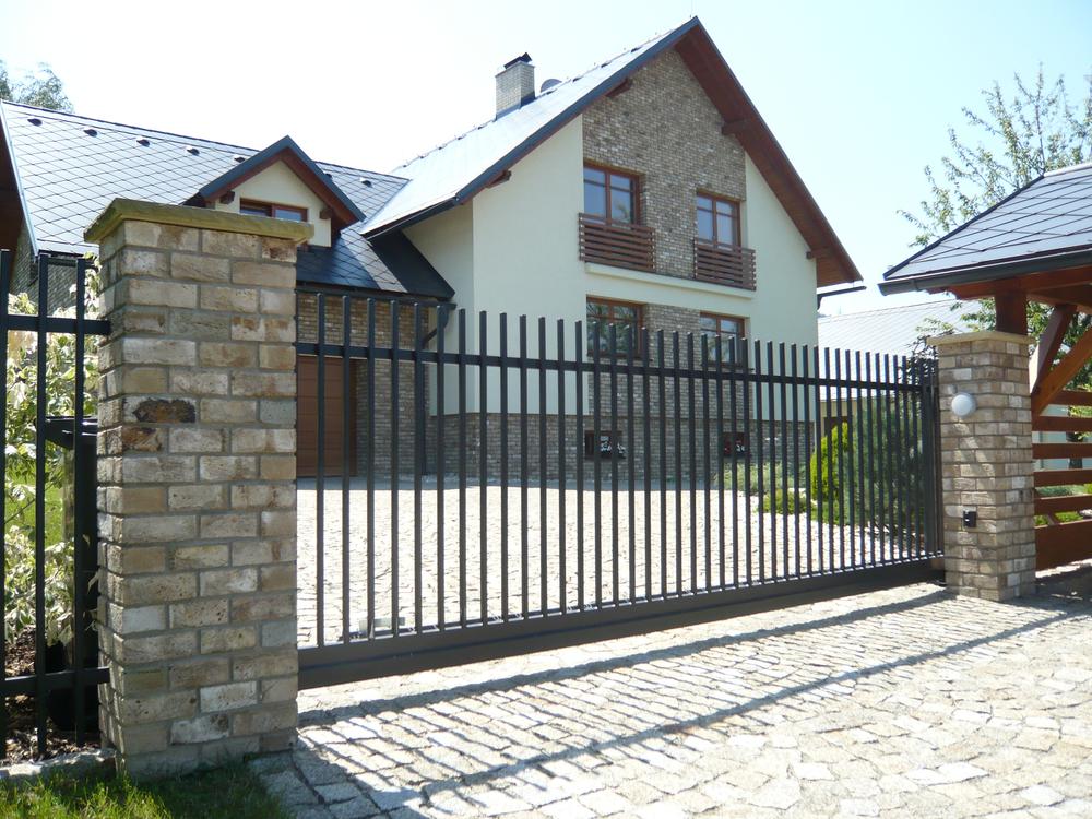 BUBÍK - vrata, brány, žaluzie, rolety foto 3