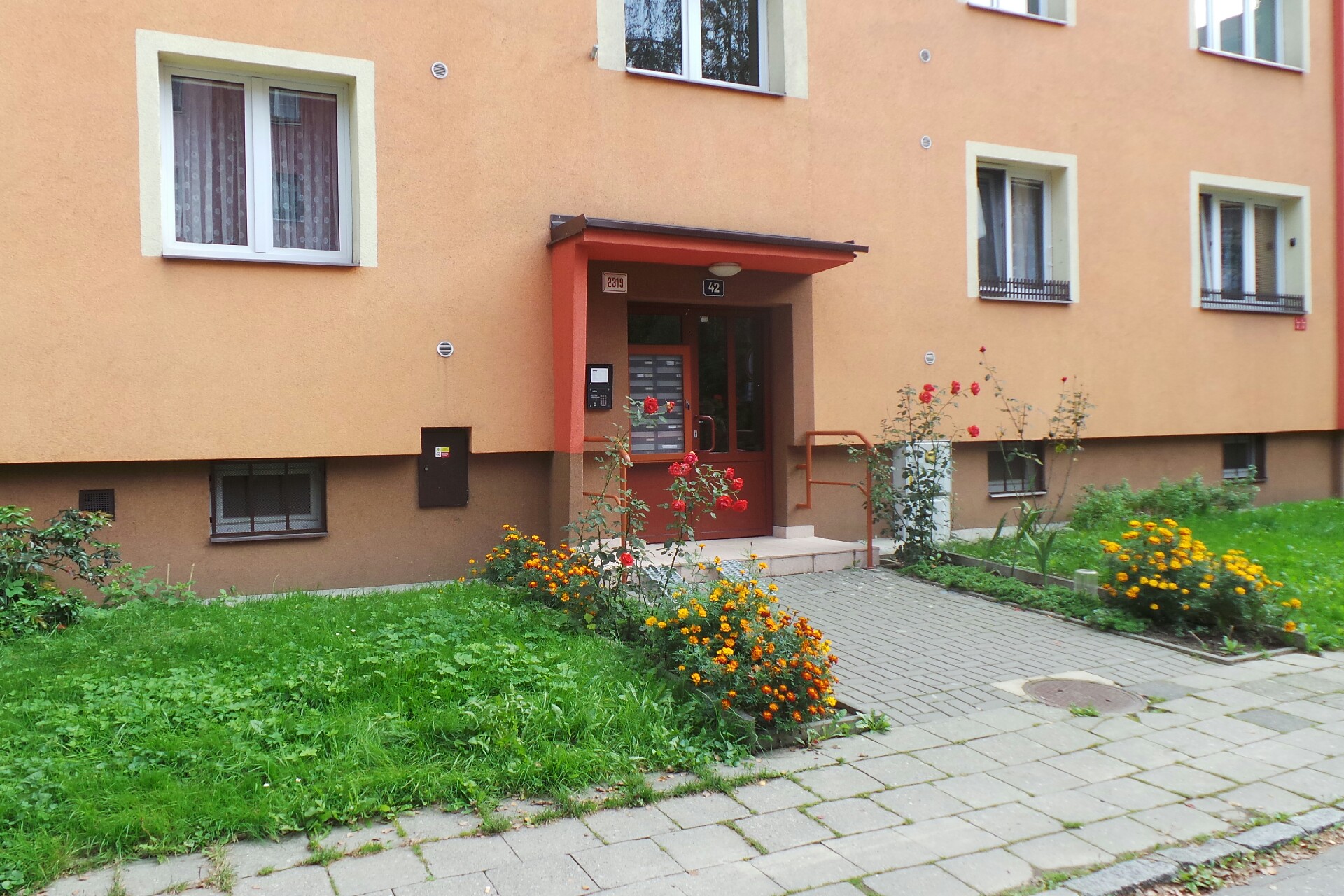 Mgr. Petra Becherová