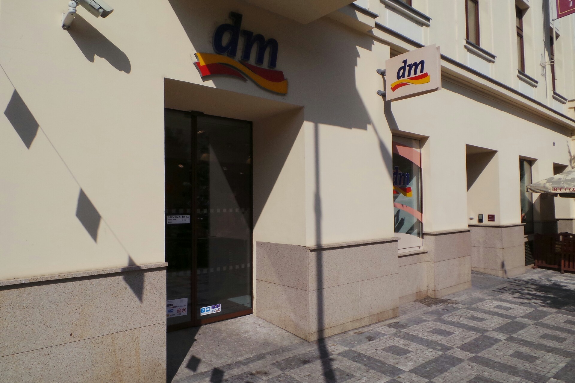 dm drogerie markt s.r.o. foto 1