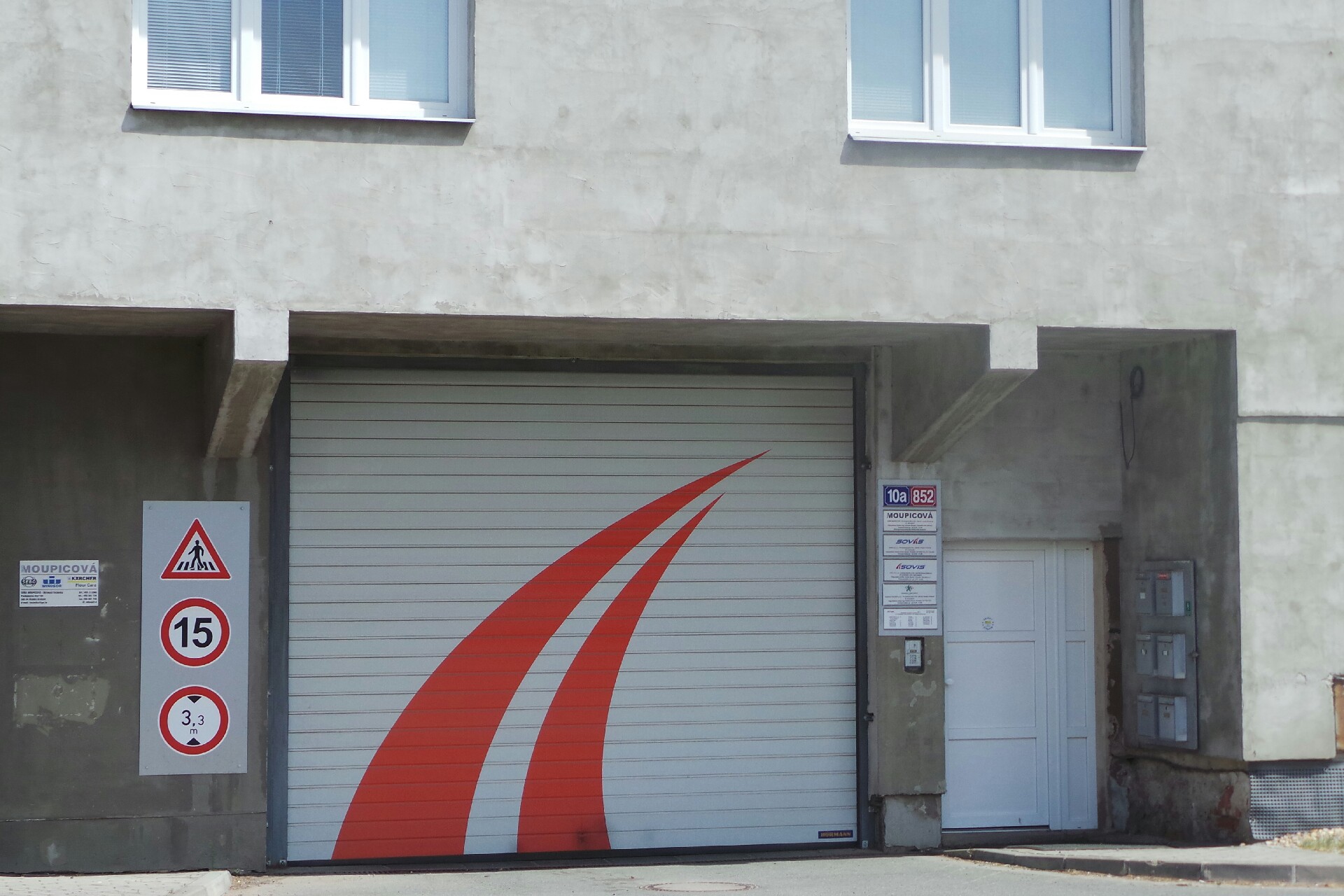 Soňa Moupicová - Úklidová technika