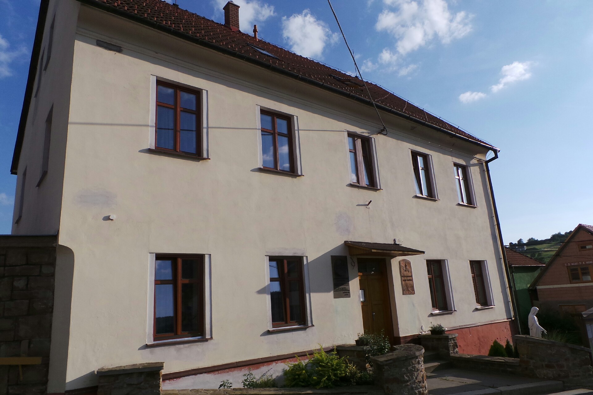 Řeholní dům Kongregace kněží Mariánů v Brumově - Bylnici