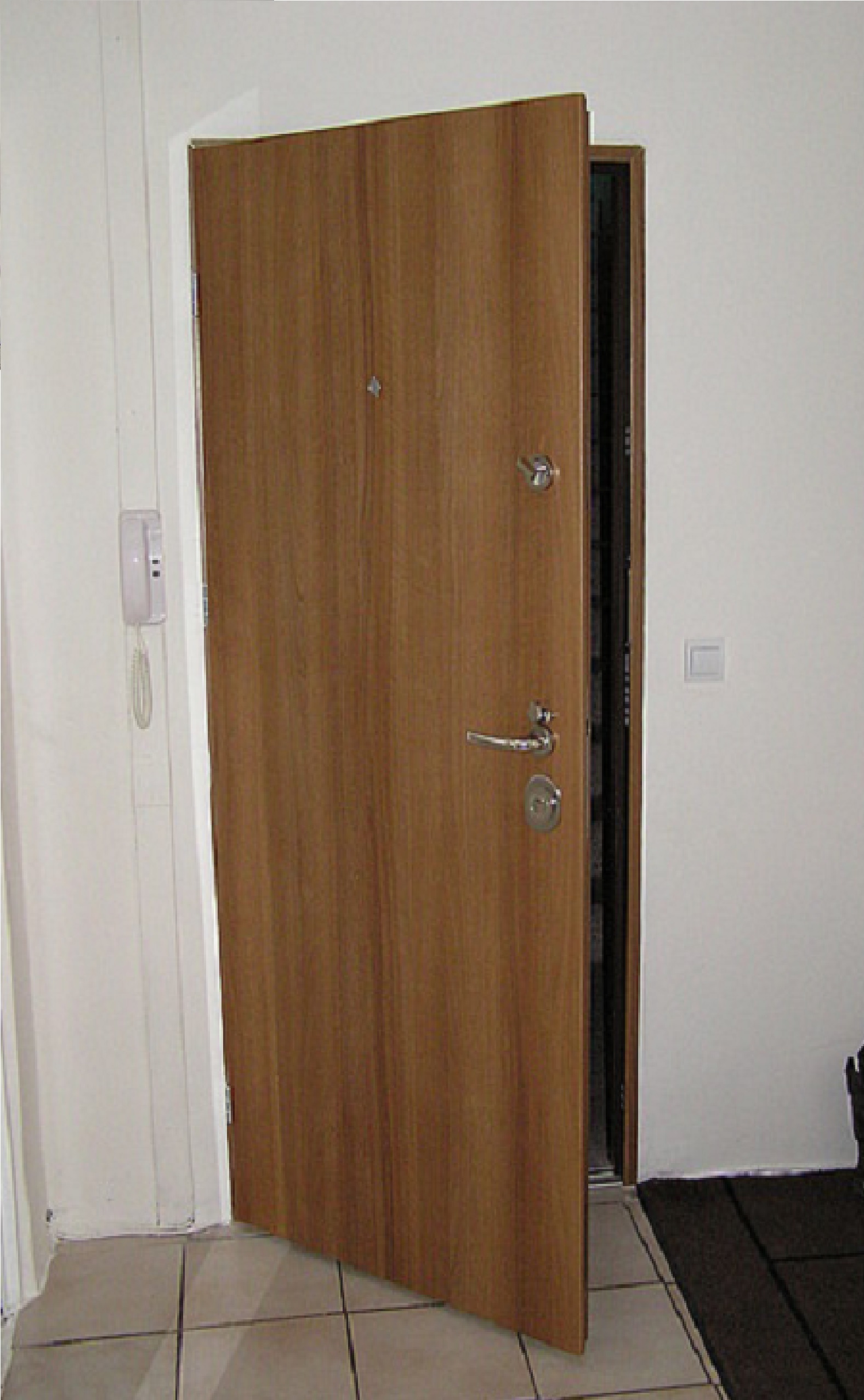 HT dveře – Bezpečnostní dveře foto 2