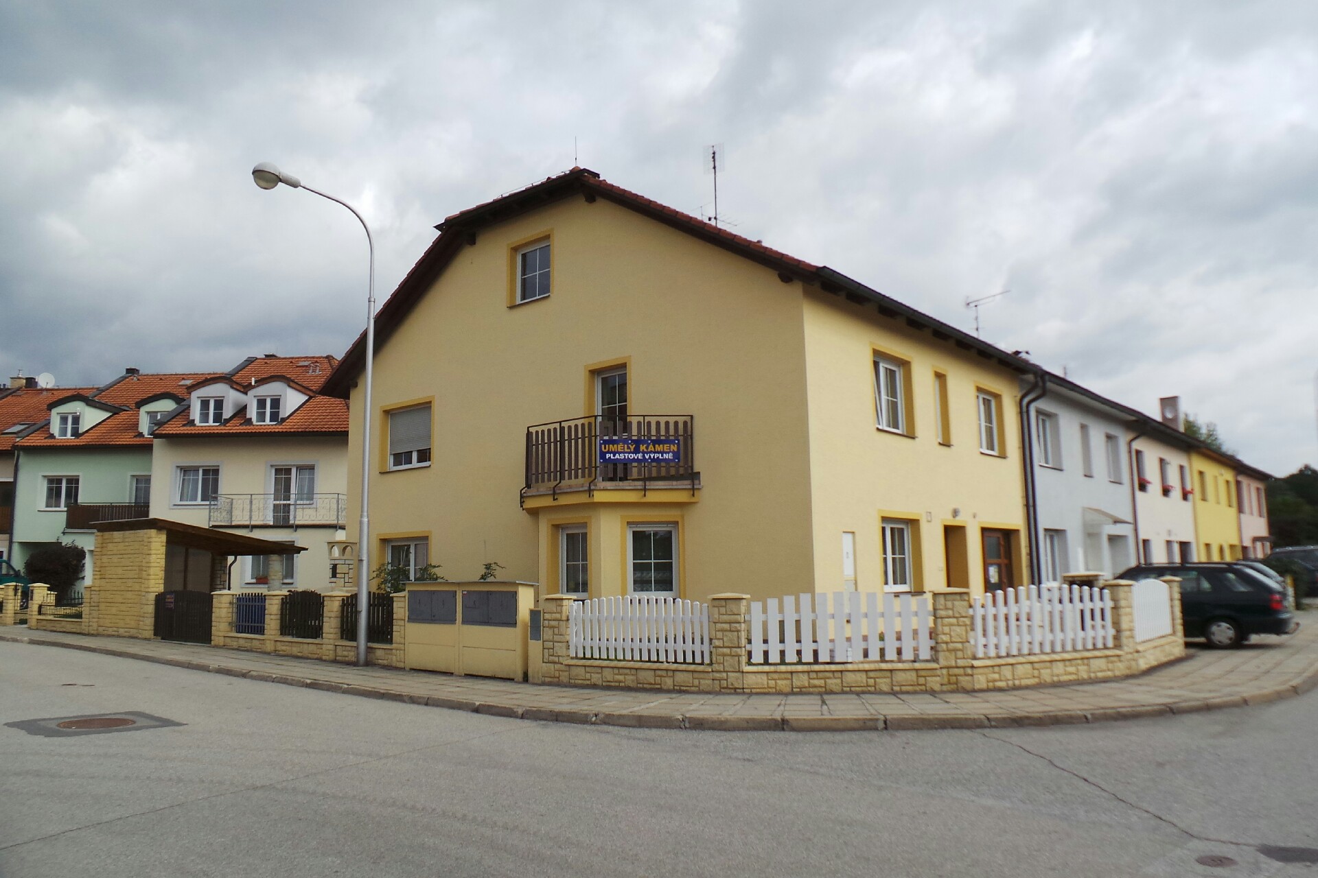 UMĚLÝ KÁMEN HAVLÍKOVI