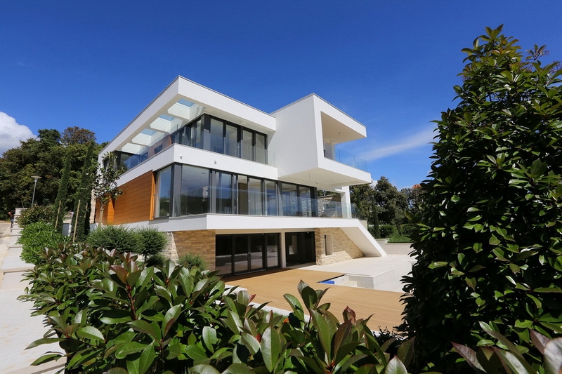 ALEXANDRIA REAL, s.r.o.