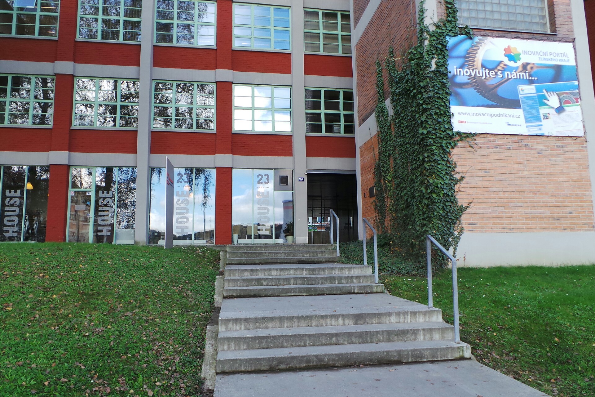 M-CENTRUM, konzultační, rekvalifikační a školicí středisko