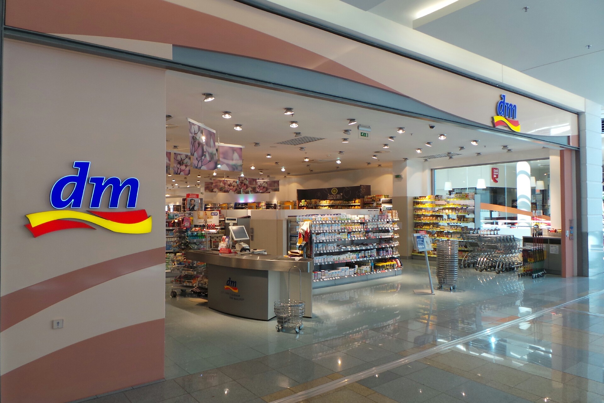 dm drogerie markt s.r.o.