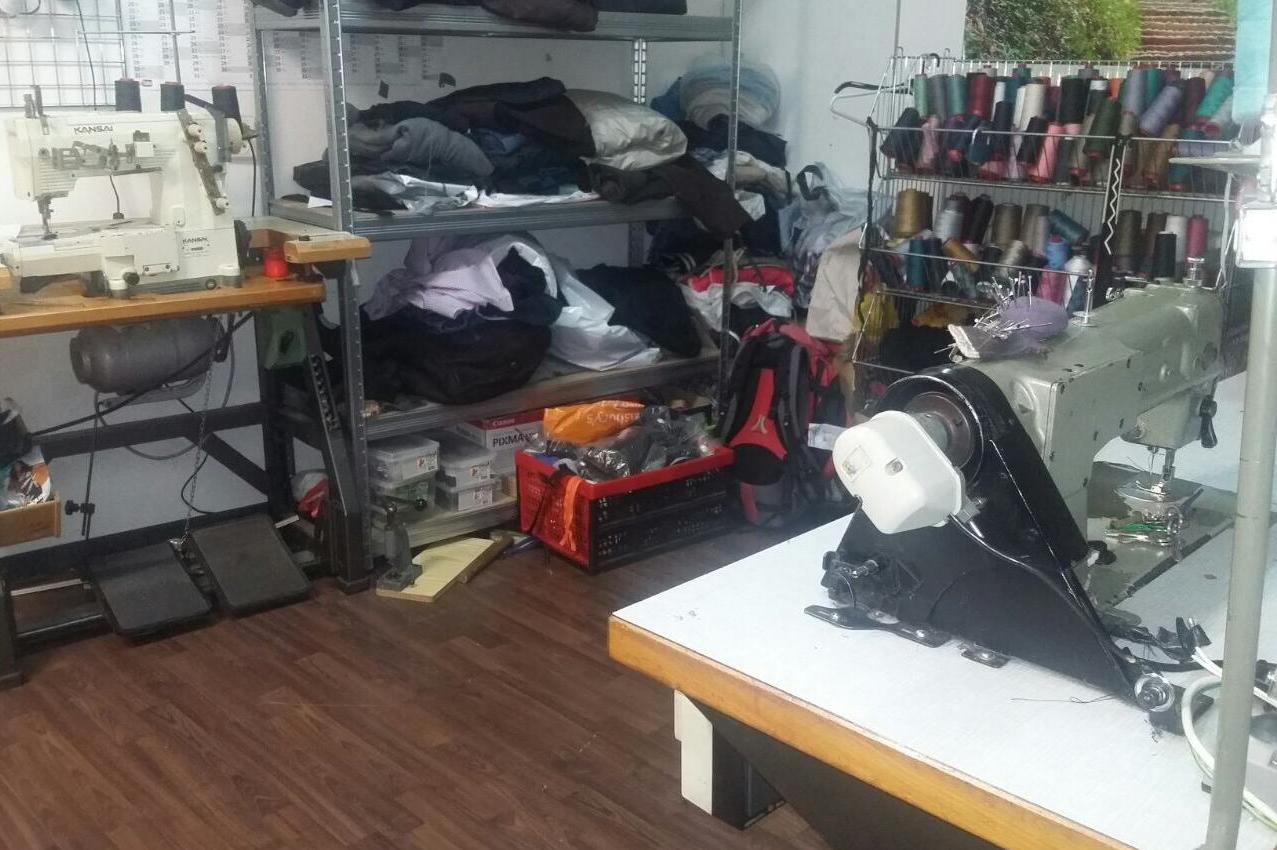 Opravna oděvů Thi Thuy Le